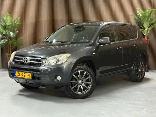 Toyota RAV 4 2.0 VVTi X-Style