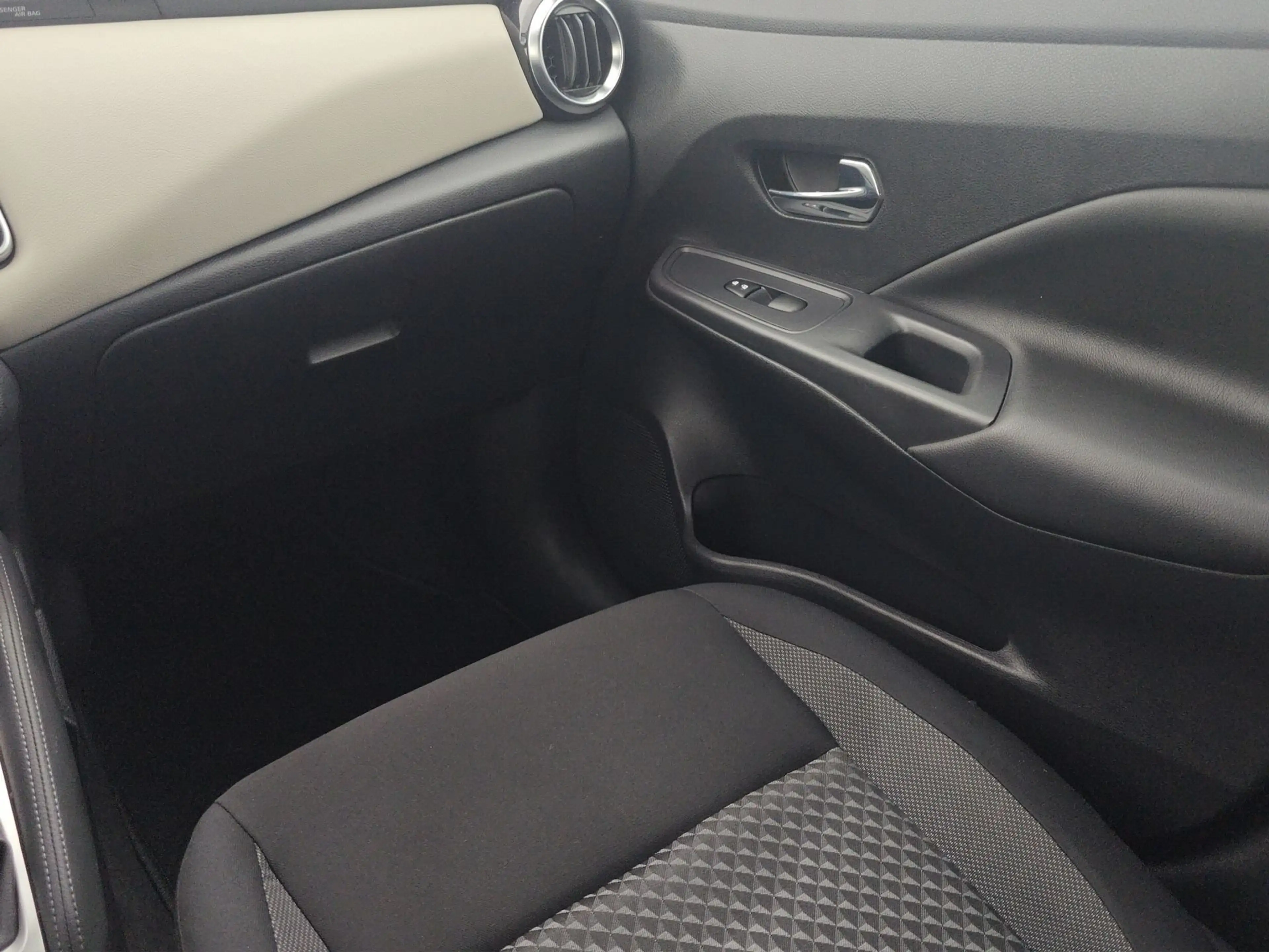 Nissan Micra IG-T Acenta — photo 15