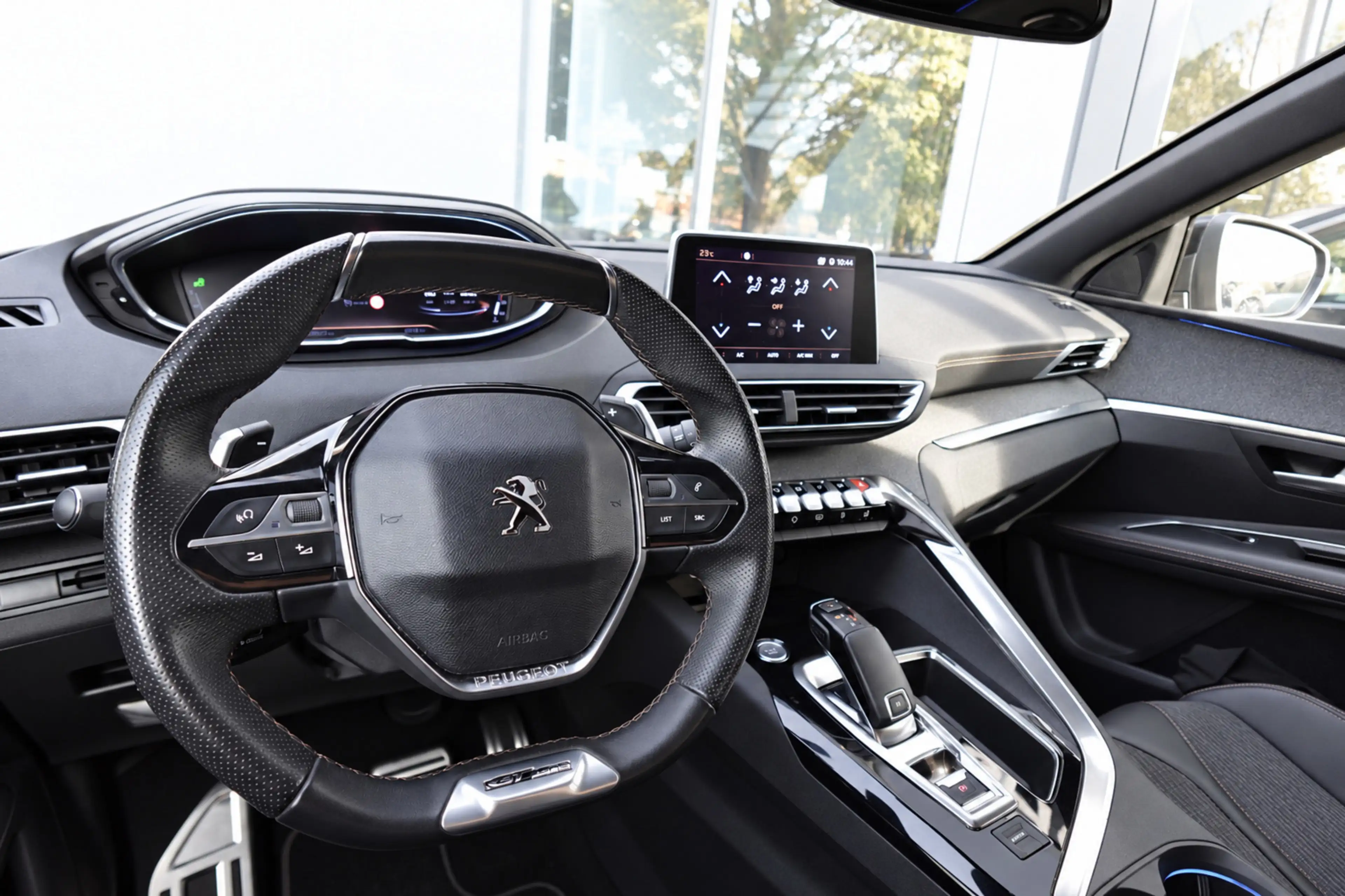 Peugeot 3008 GT 1.2 PureTech Allure PANO CAM NAVI VOL — photo 4