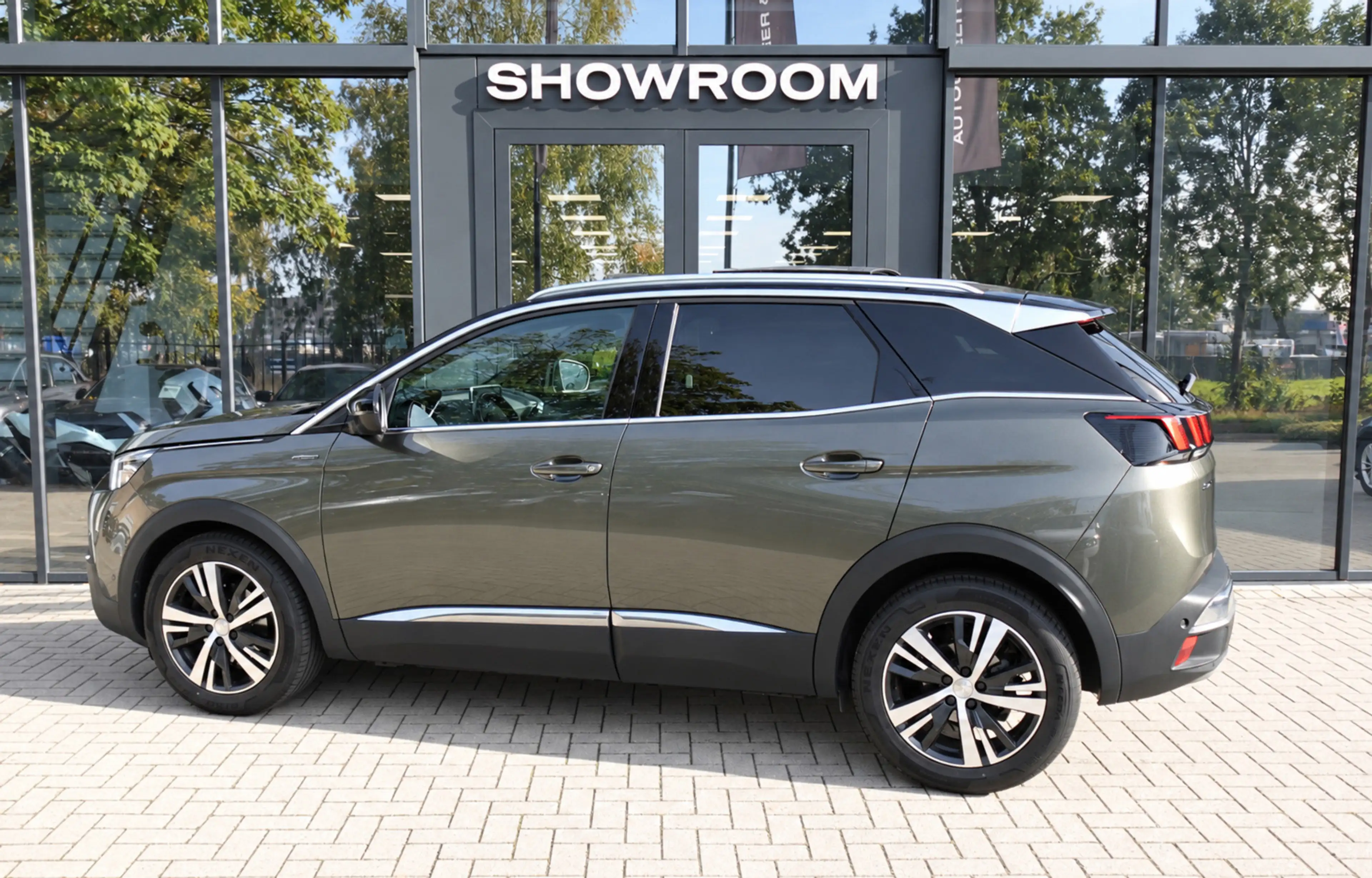 Peugeot 3008 GT 1.2 PureTech Allure PANO CAM NAVI VOL — photo 10