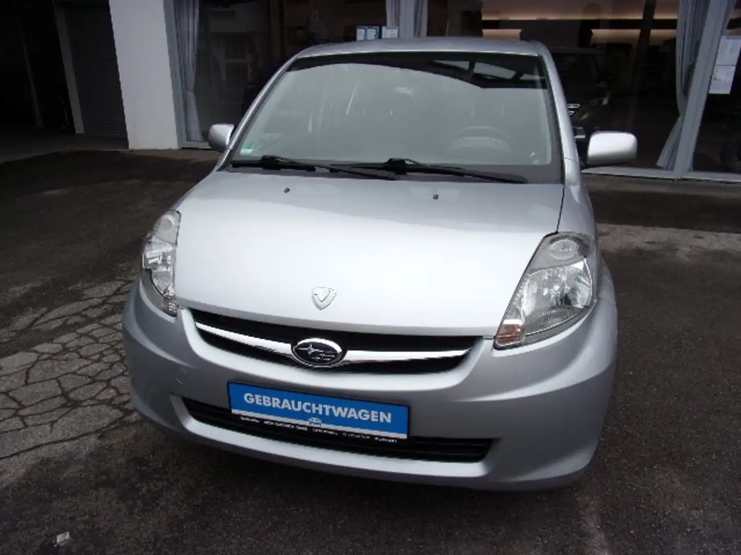 Subaru Justy Justy 1.0 Active M+S,TÜV und KD neu Plateado - 1