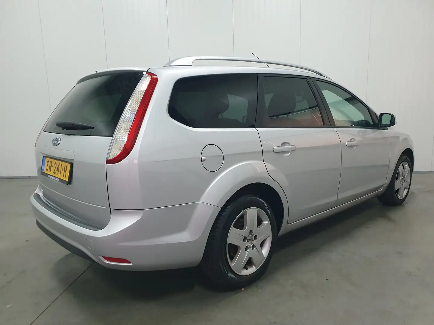 Ford Focus Wagon 1.6 Trend AIRCO/NAVI/EL.PAKKET Gris - 2