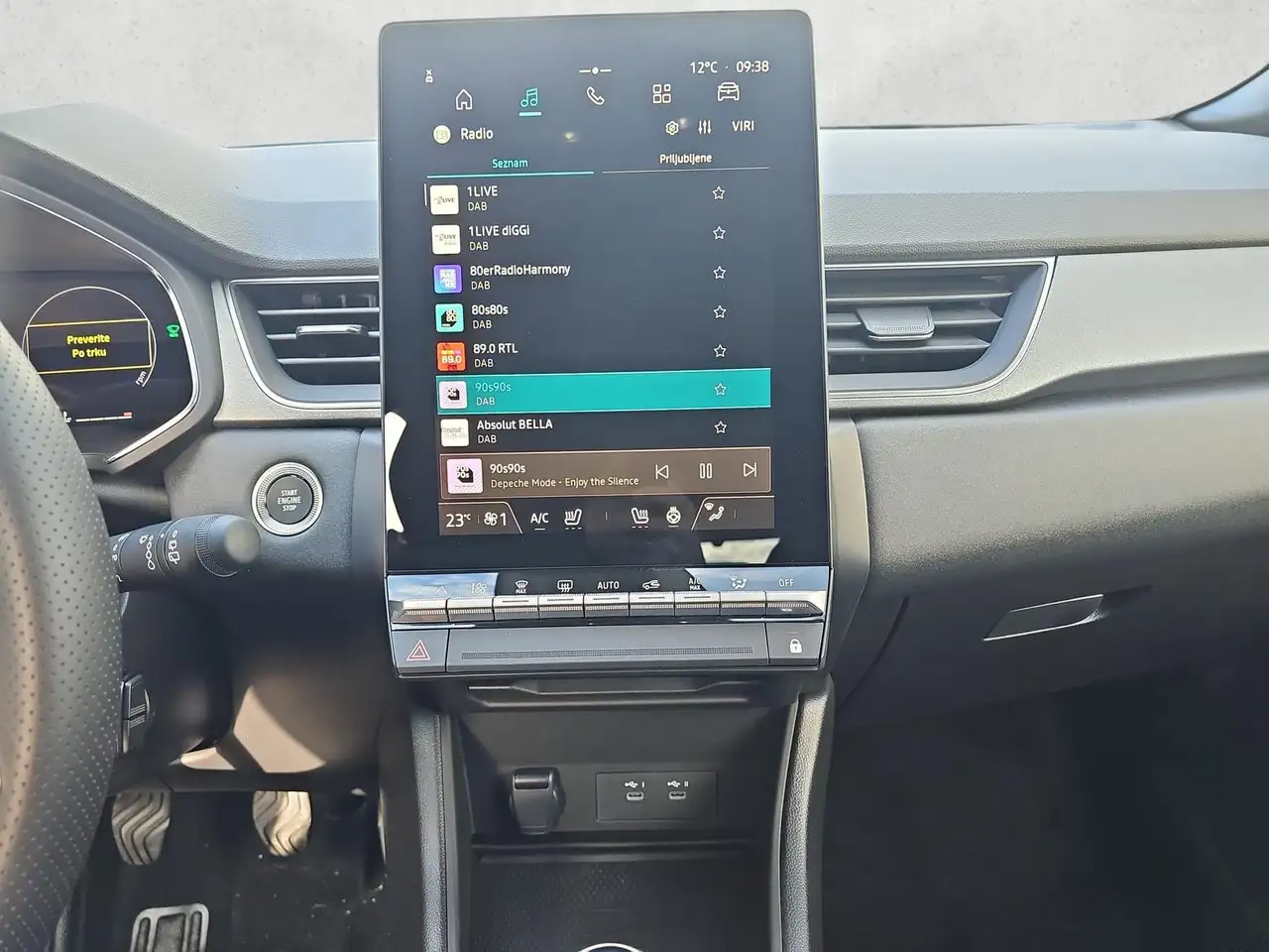 Renault Captur 140 Mild-Hybrid Techno 360Grad Kamera Nav 13