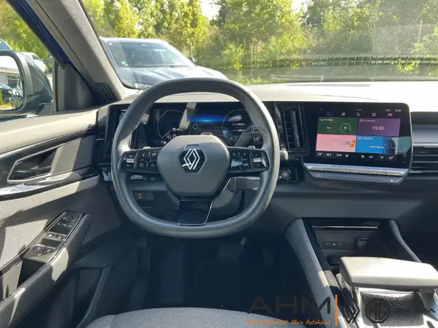 Renault Austral view 15
