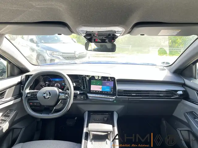 Renault Austral view 13