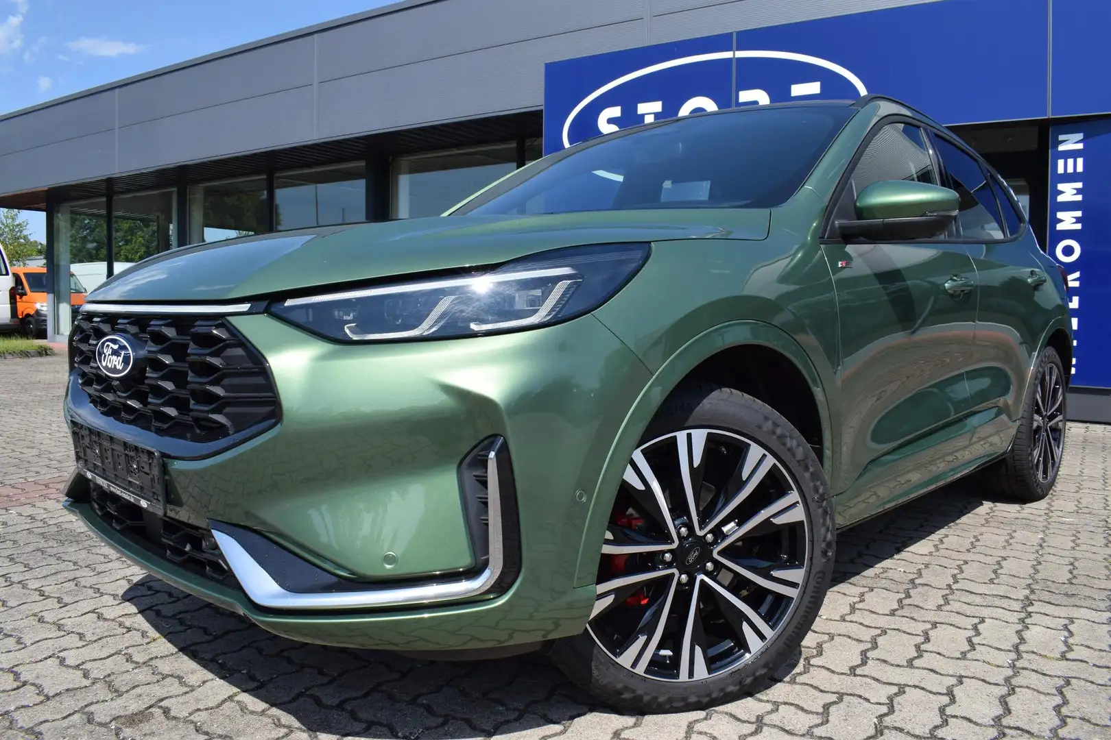 Ford Kuga FHEV Hybrid ST-Line X 4x4 Vollausstattung Groen - 1