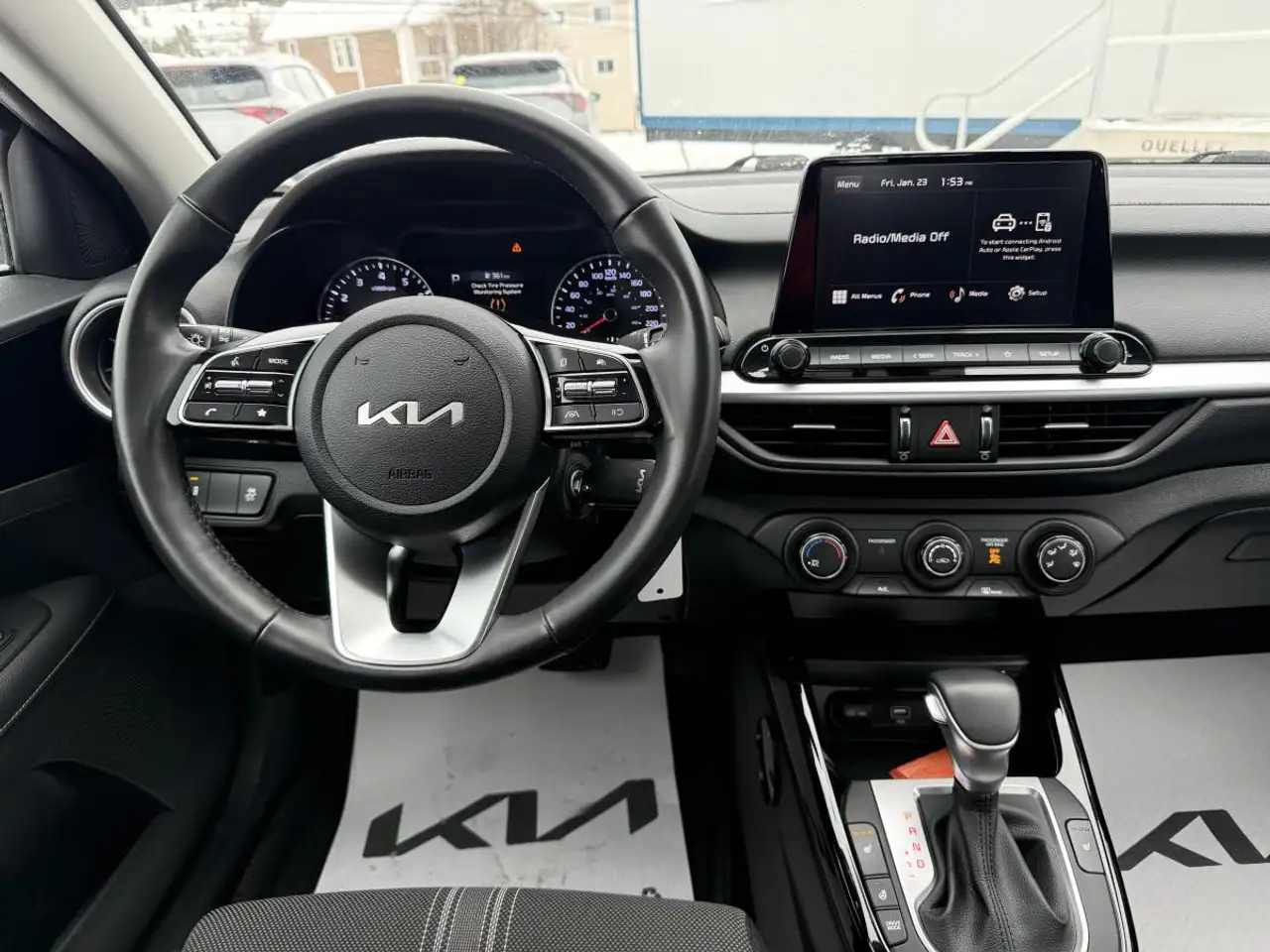 Kia Forte снимка Kia Forte