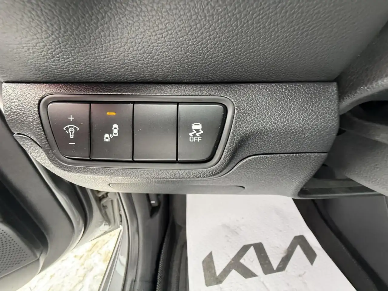 Kia Forte снимка Kia Forte
