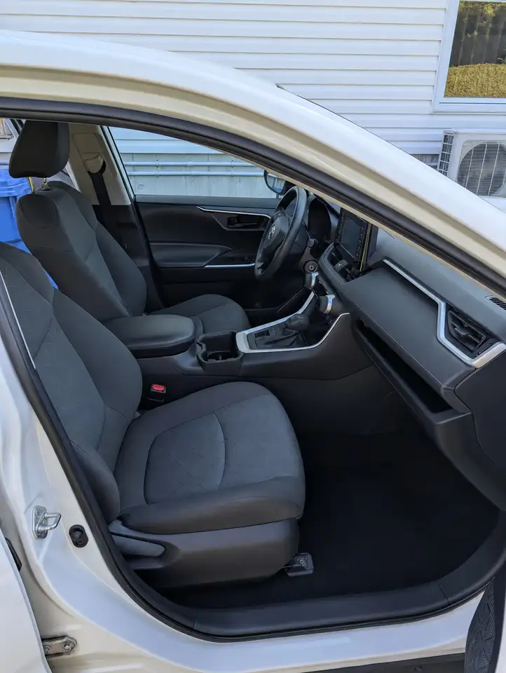 Toyota RAV 4 снимка Toyota RAV 4