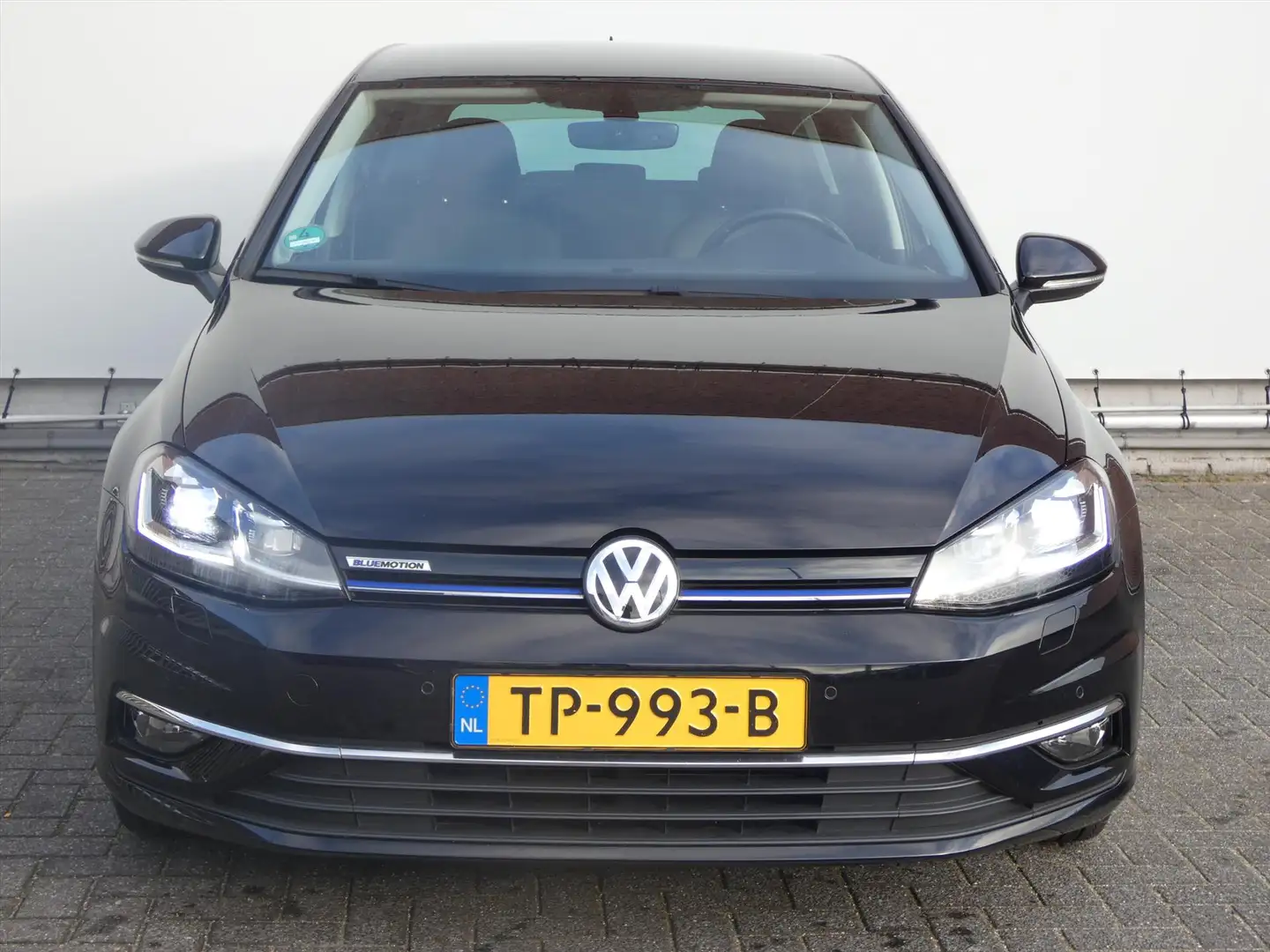 Volkswagen Golf Vii 1.5 TSI 130pk 5D BlueMotion Highline Schwarz - 2