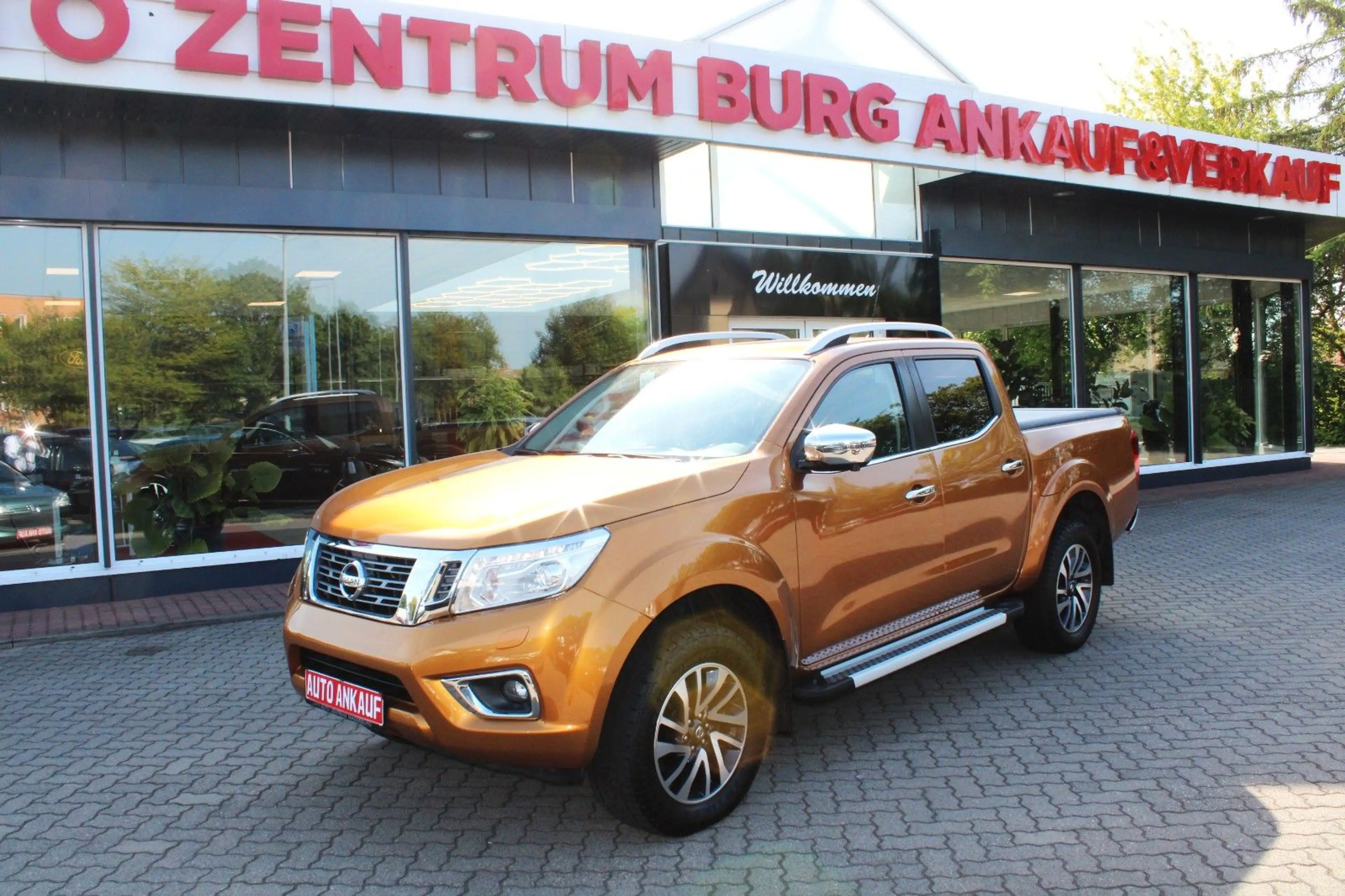 Nissan Navara NP300 Tekna Double Cab 4x4 Navi Automatik — photo 2