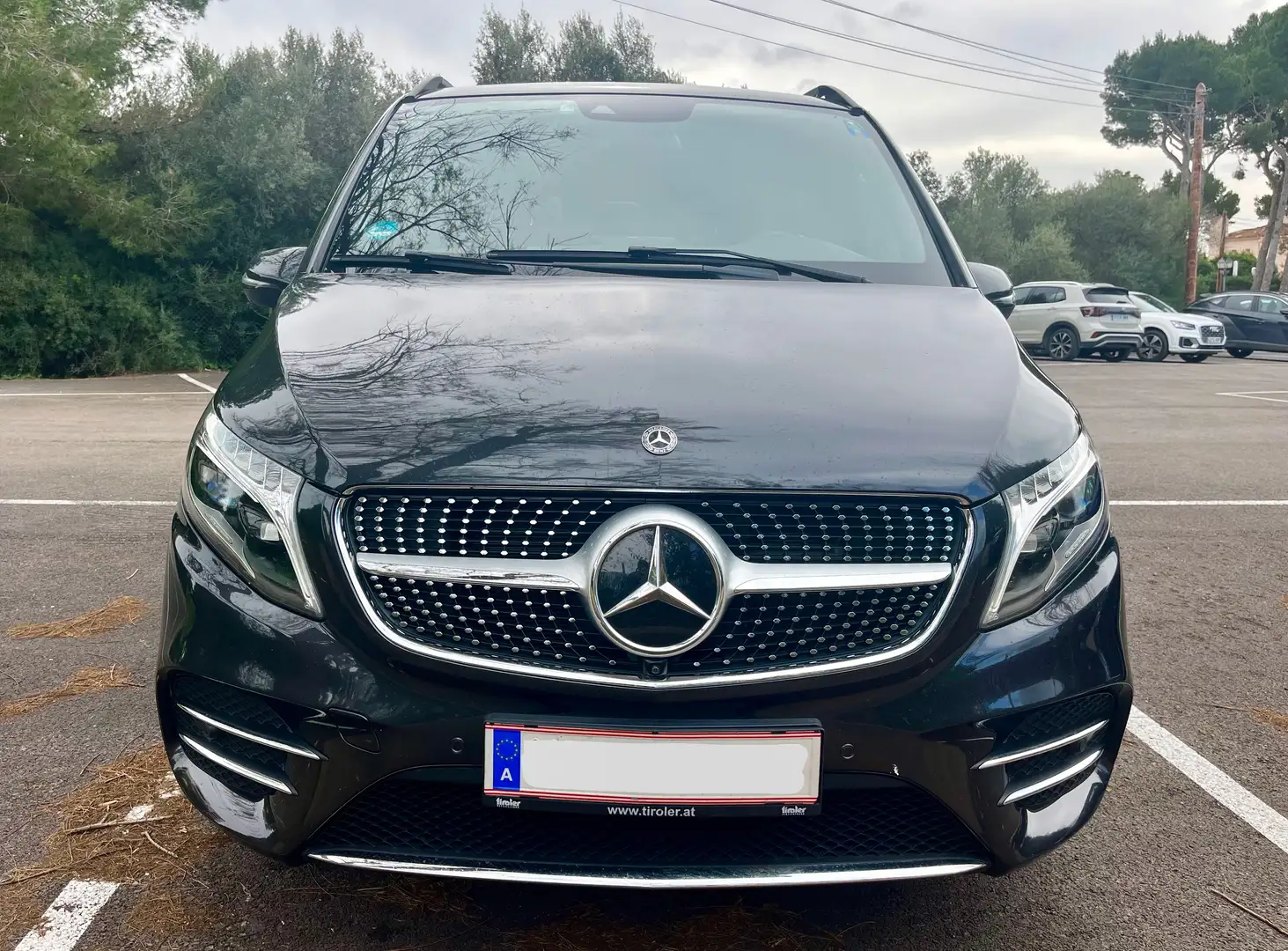 Mercedes-Benz V 300 V 300 d 4Matic lang Avantgarde A-Edition Grau - 2