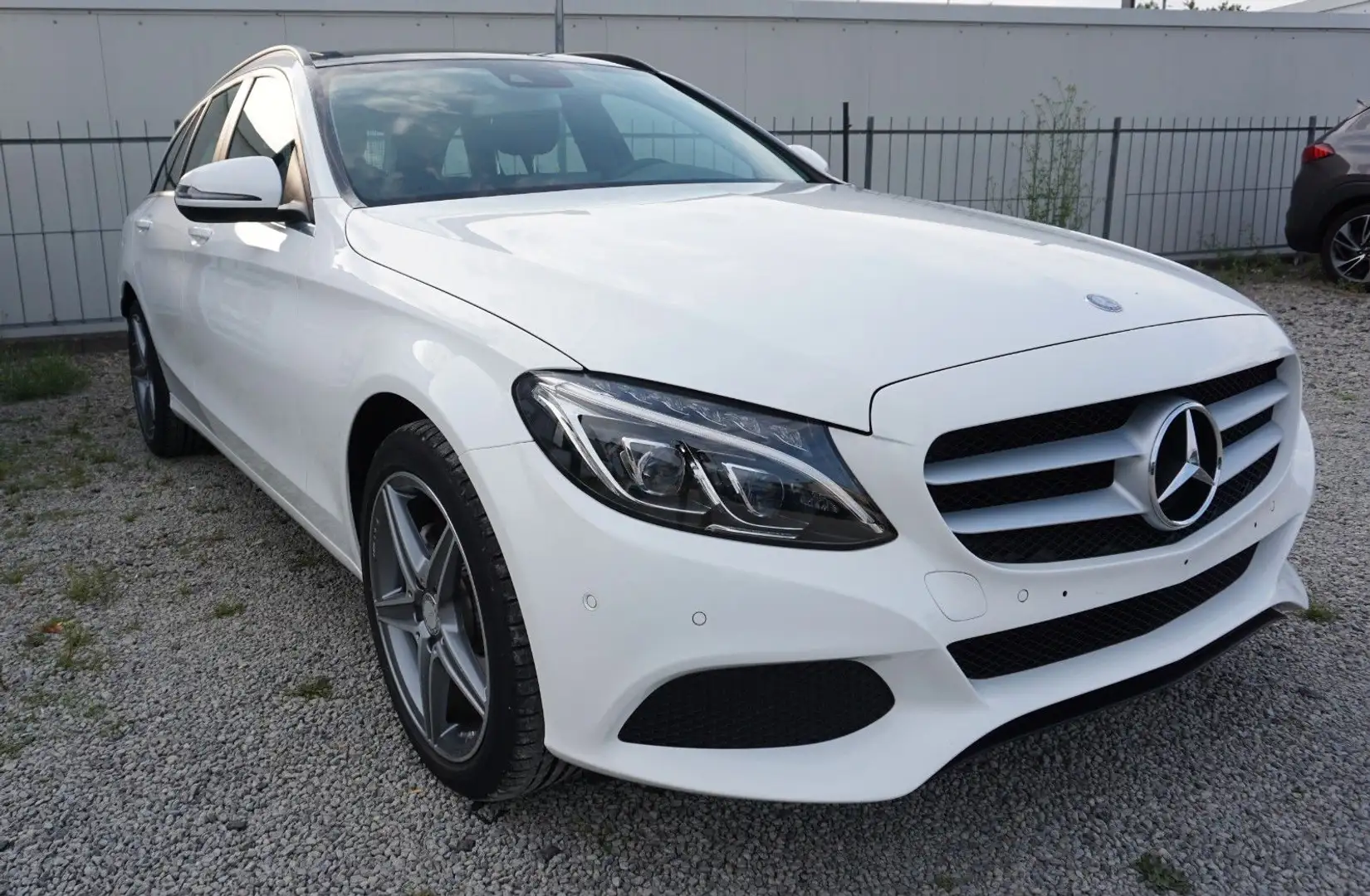 Mercedes-Benz C 220 d T Navi,LED,Pano,Kamera,SH,PDC, SR+WR, AHK White - 2