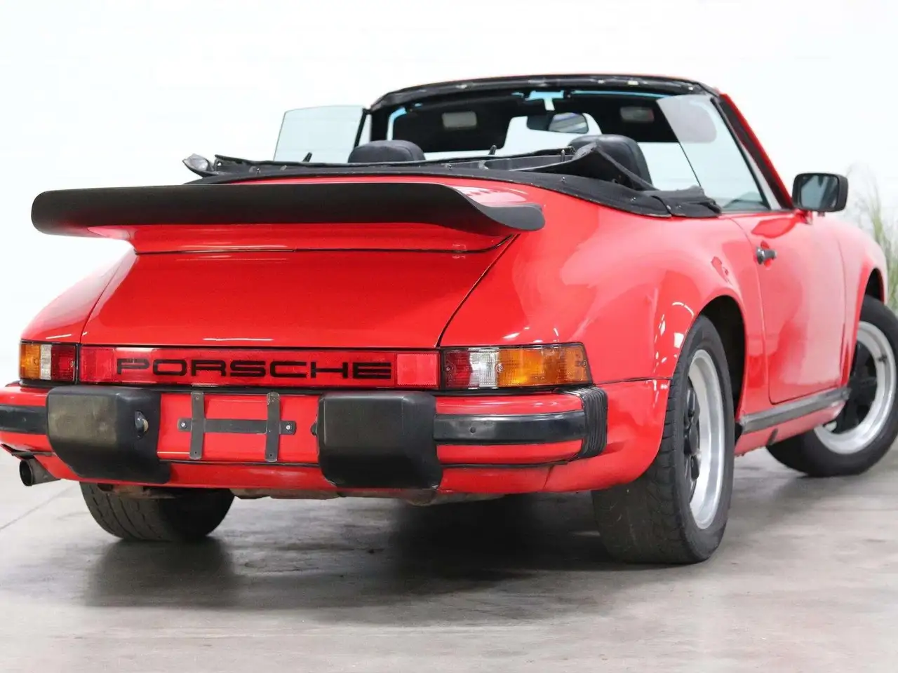 Porsche 911 Carrera 3.2 SC Cabrio, foto 11