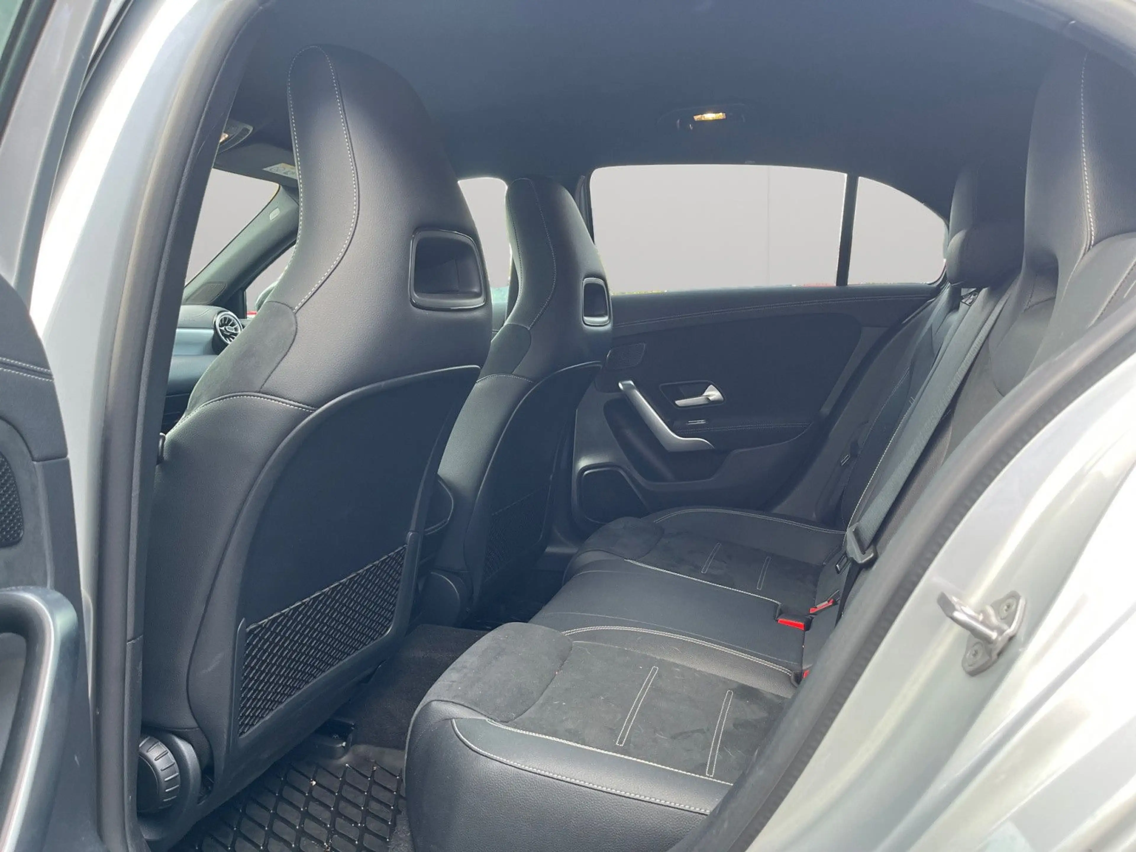 Mercedes-Benz A 200 Edition 2020 AMG — photo 15