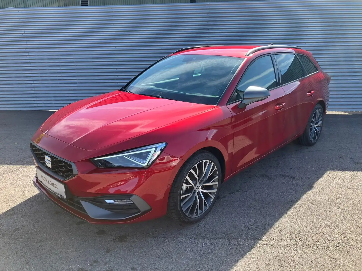 SEAT Leon FR Edition 1.5 TSI 115 PS Rot - 1