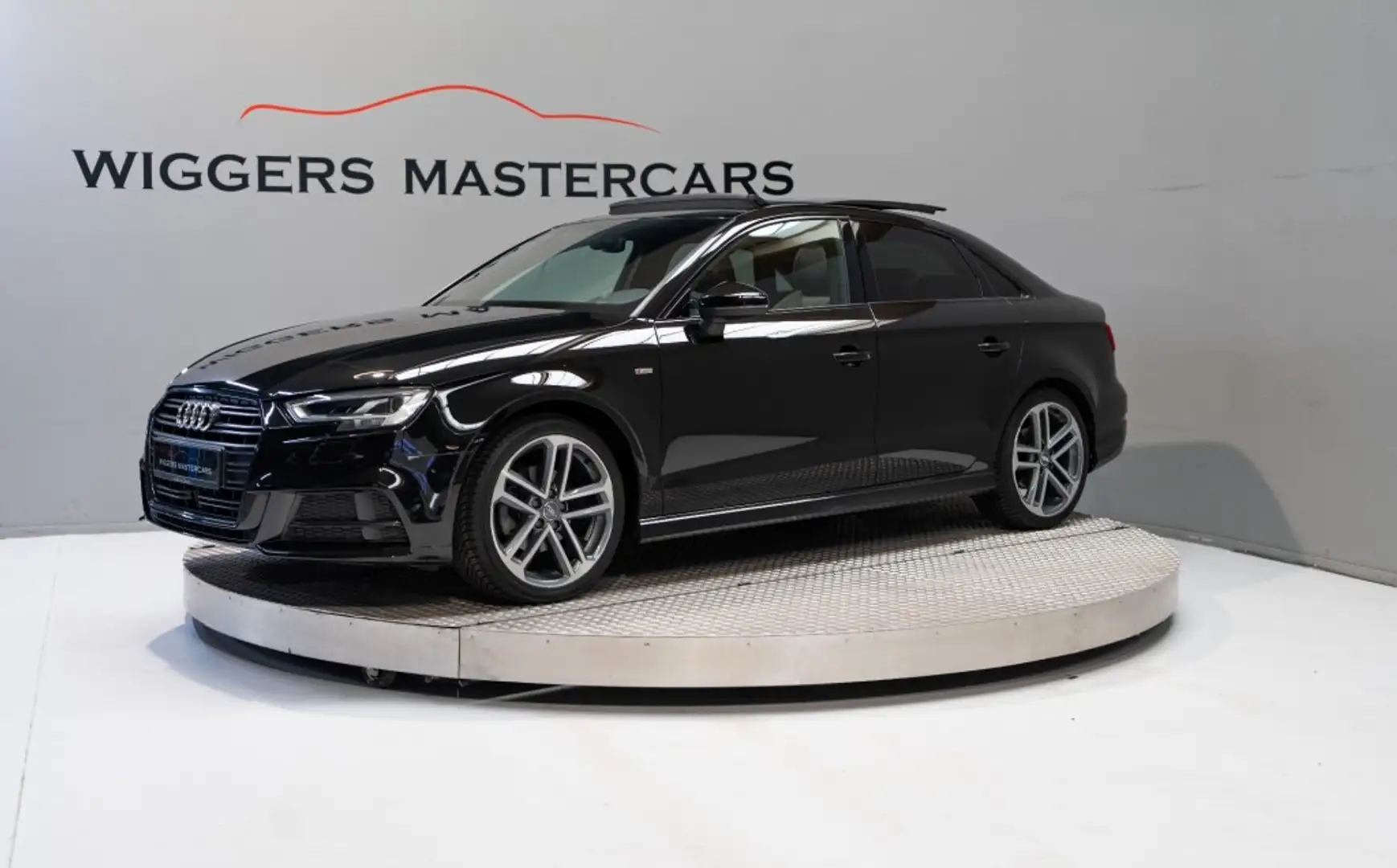 Audi A3 Limousine Advance Sport 35 TFSI 150 PK, S-tronic, Negro - 1