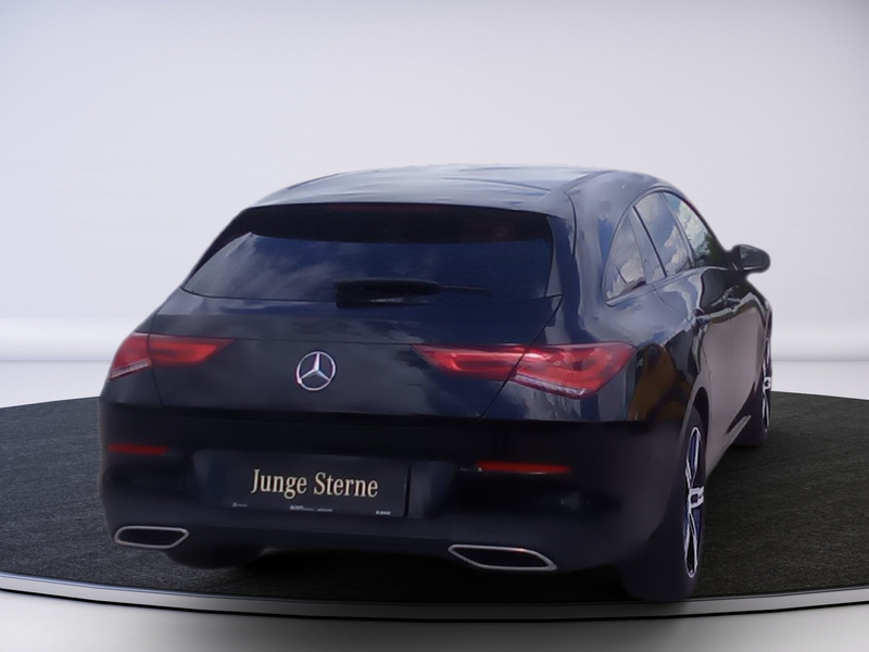 Mercedes-Benz CLA 180 Shooting Brake — photo 5