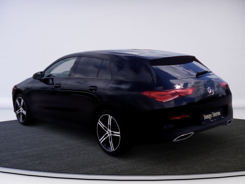 Mercedes-Benz CLA 180 Shooting Brake — photo 4