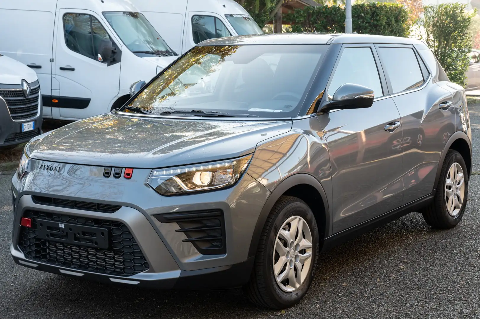 KGM Tivoli 1.5 GDI Turbo 135 CV Gris - 1