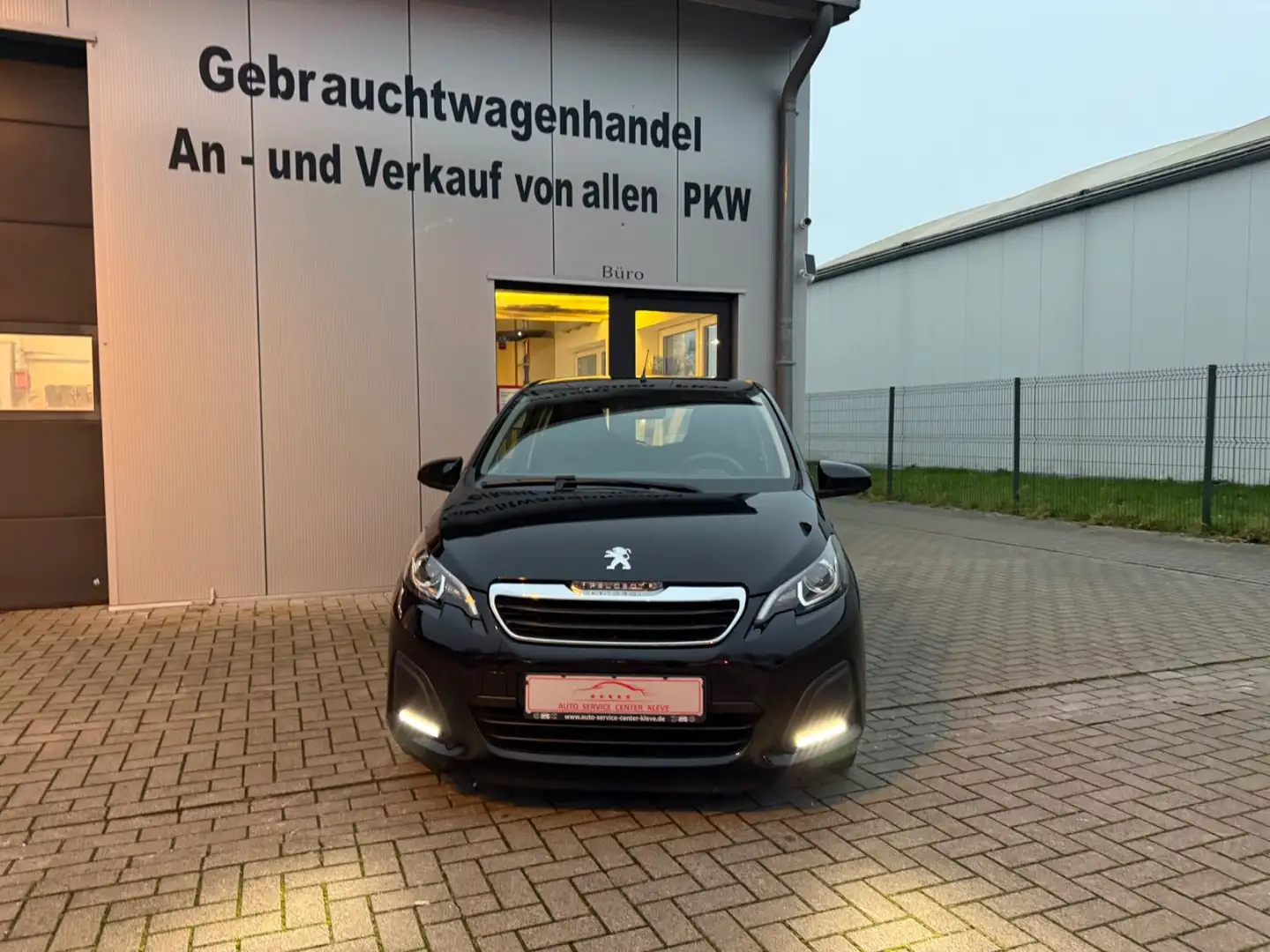 Peugeot 108 Active*1HAND*SCHECKHEFT*GJREIFEN*KLIMA*MWST Schwarz - 2