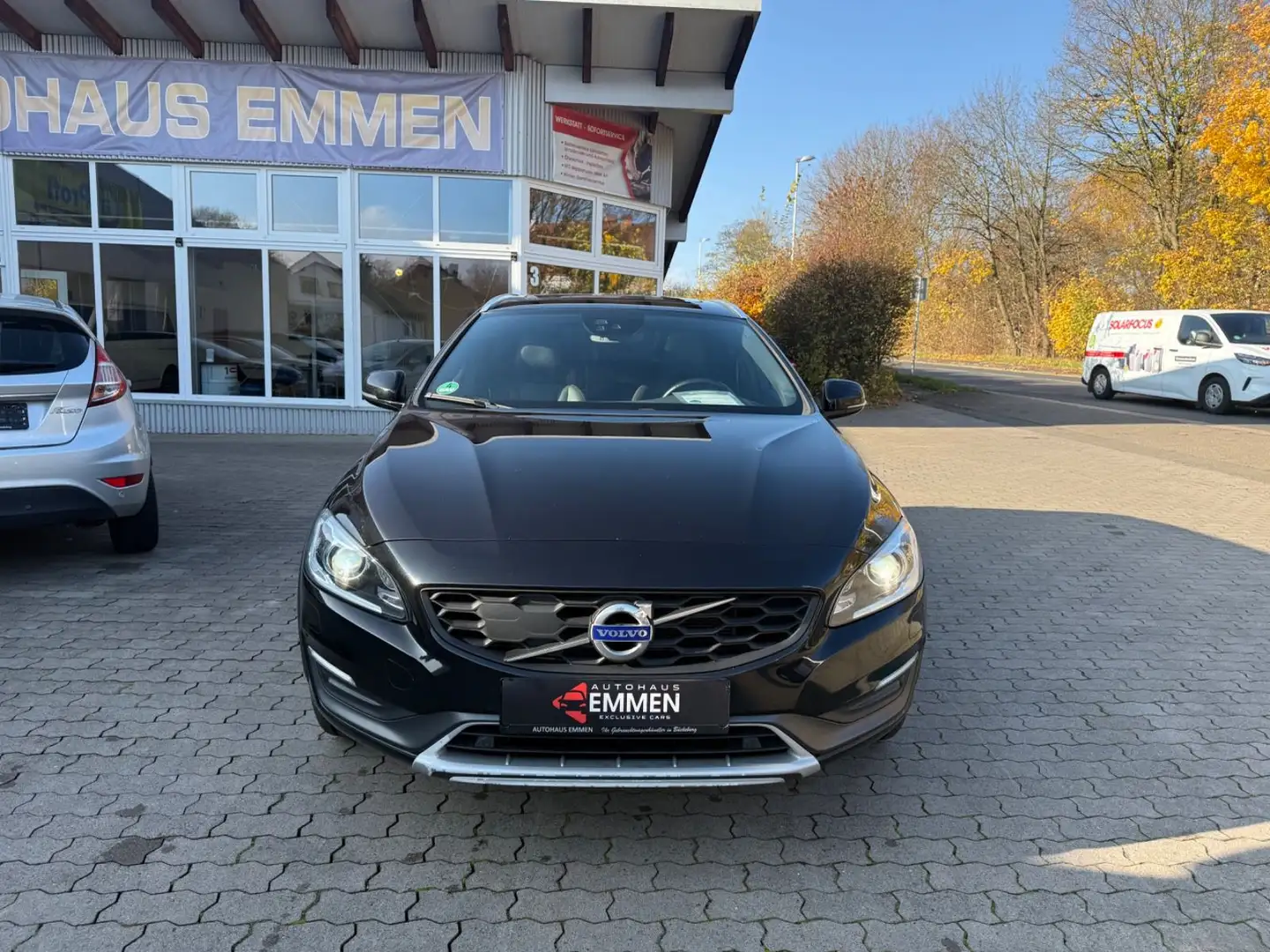 Volvo V60 Cross Country Summum/El.Sitze/Standhzg/ACC Schwarz - 1