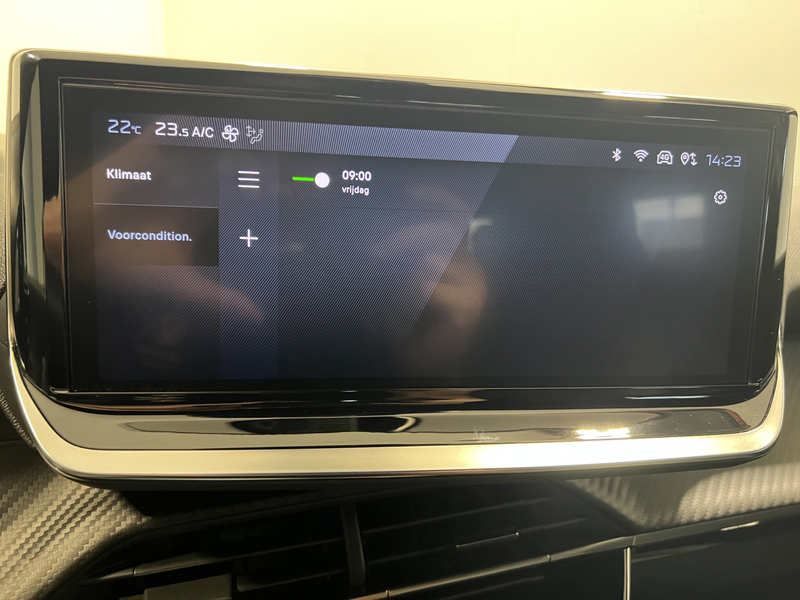 Peugeot e-2008 EV Allure Avantage 54 kWh | Android/Apple Carplay — photo 18