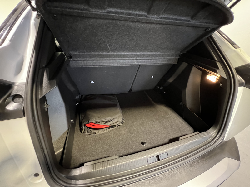 Peugeot e-2008 EV Allure Avantage 54 kWh | Android/Apple Carplay — photo 10