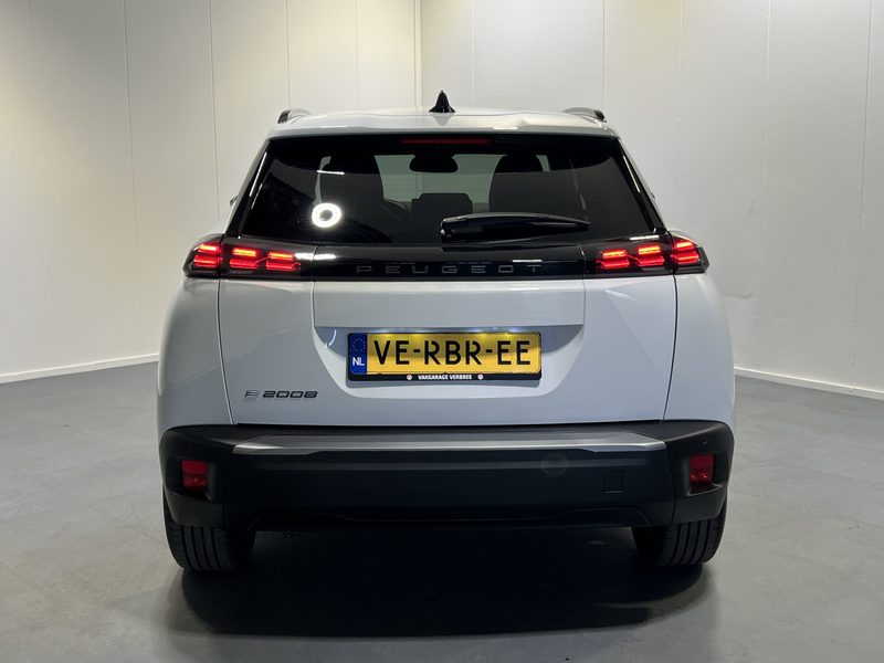 Peugeot e-2008 EV Allure Avantage 54 kWh | Android/Apple Carplay — photo 12