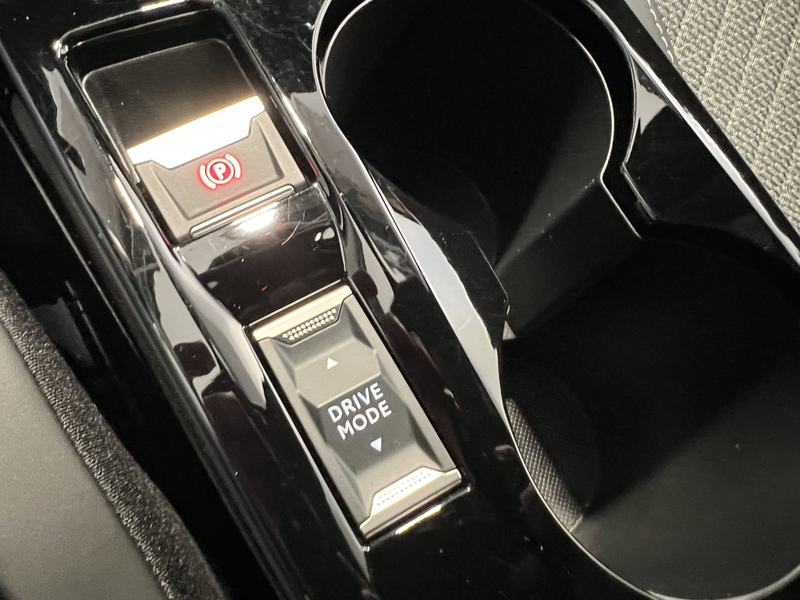 Peugeot e-2008 EV Allure Avantage 54 kWh | Android/Apple Carplay — photo 15