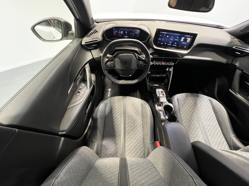Peugeot e-2008 EV Allure Avantage 54 kWh | Android/Apple Carplay — photo 5