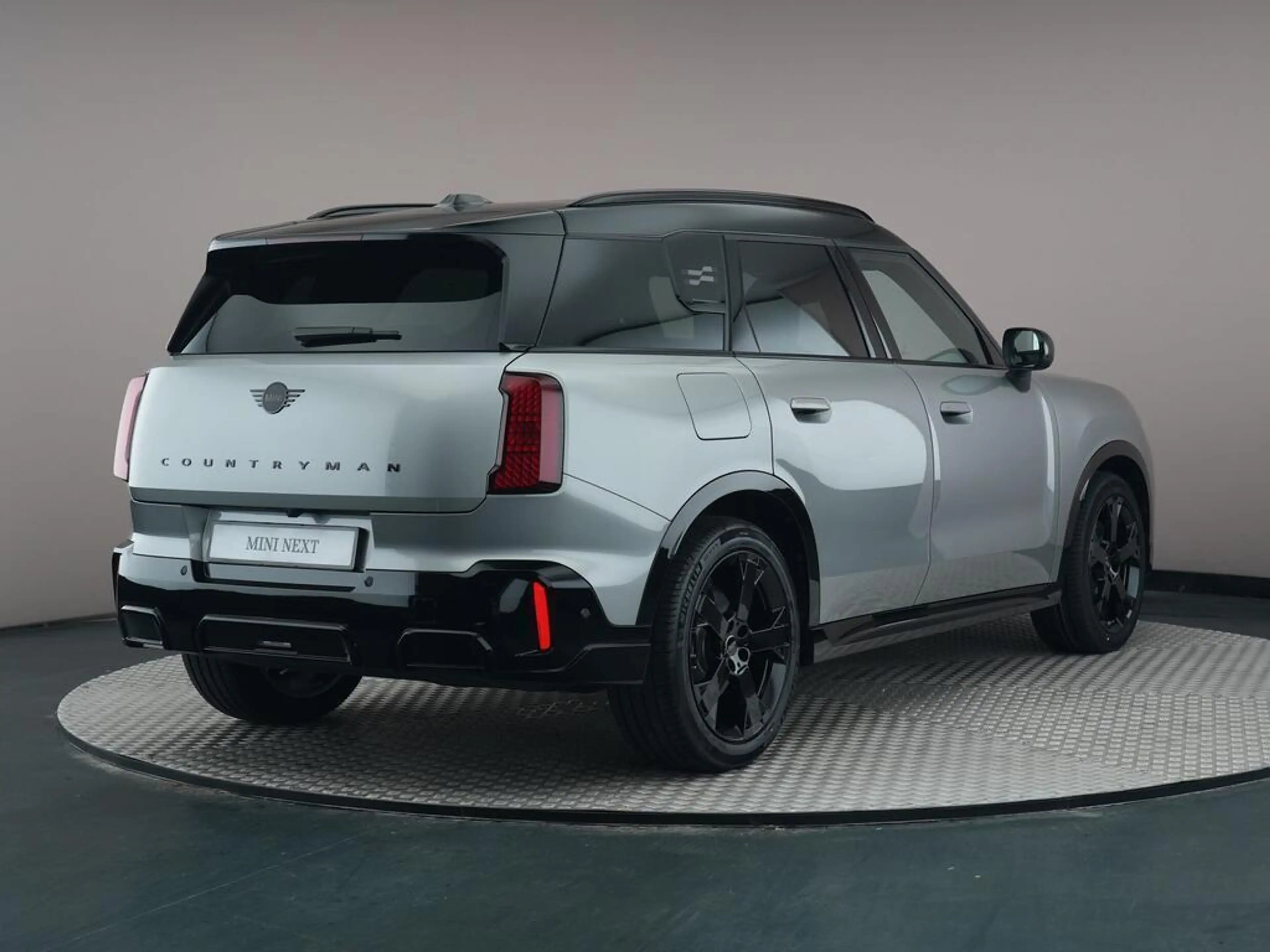 MINI John Cooper Works Countryman E L 66.5 kWh — photo 10