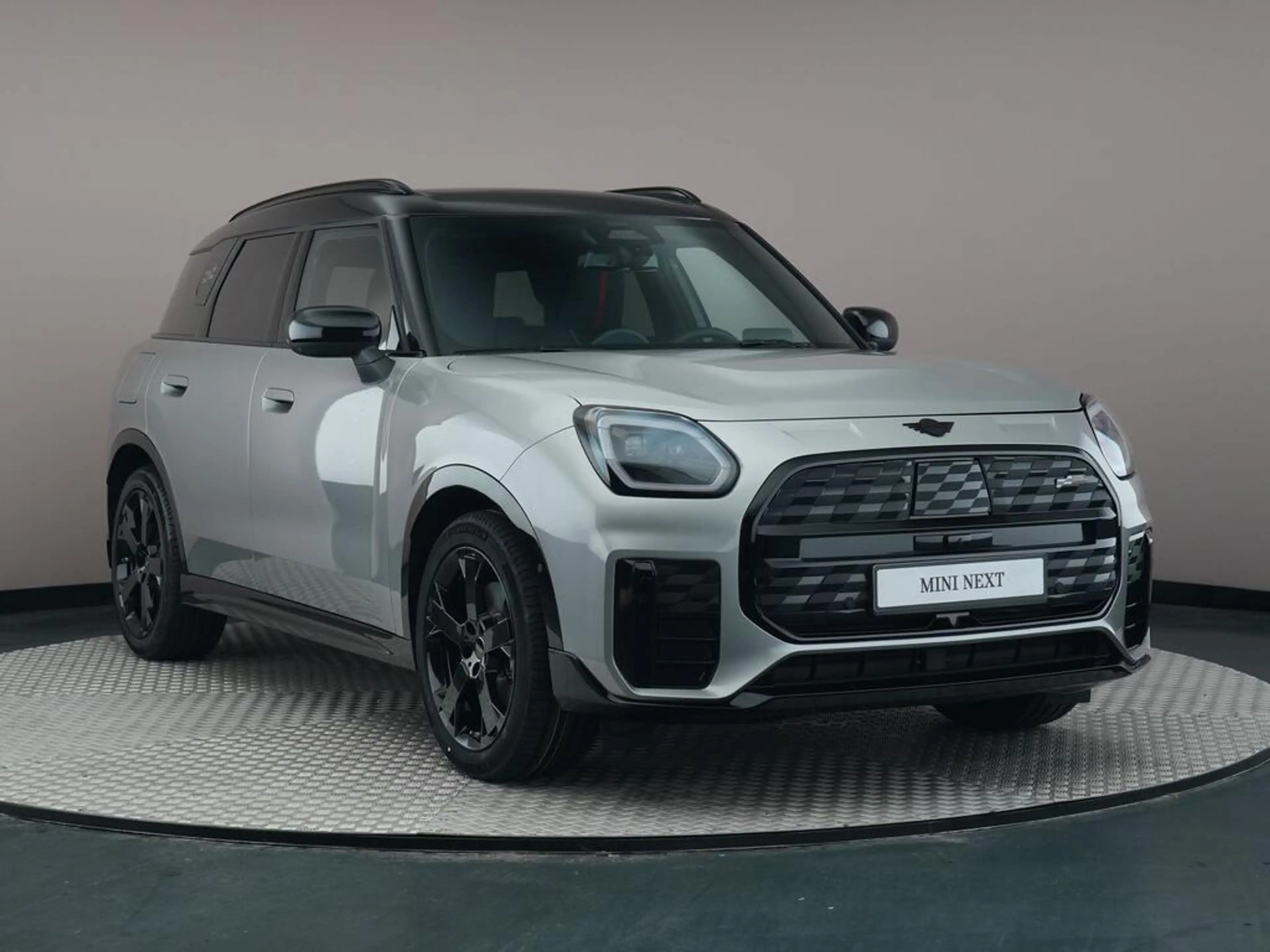MINI John Cooper Works Countryman E L 66.5 kWh — photo 3