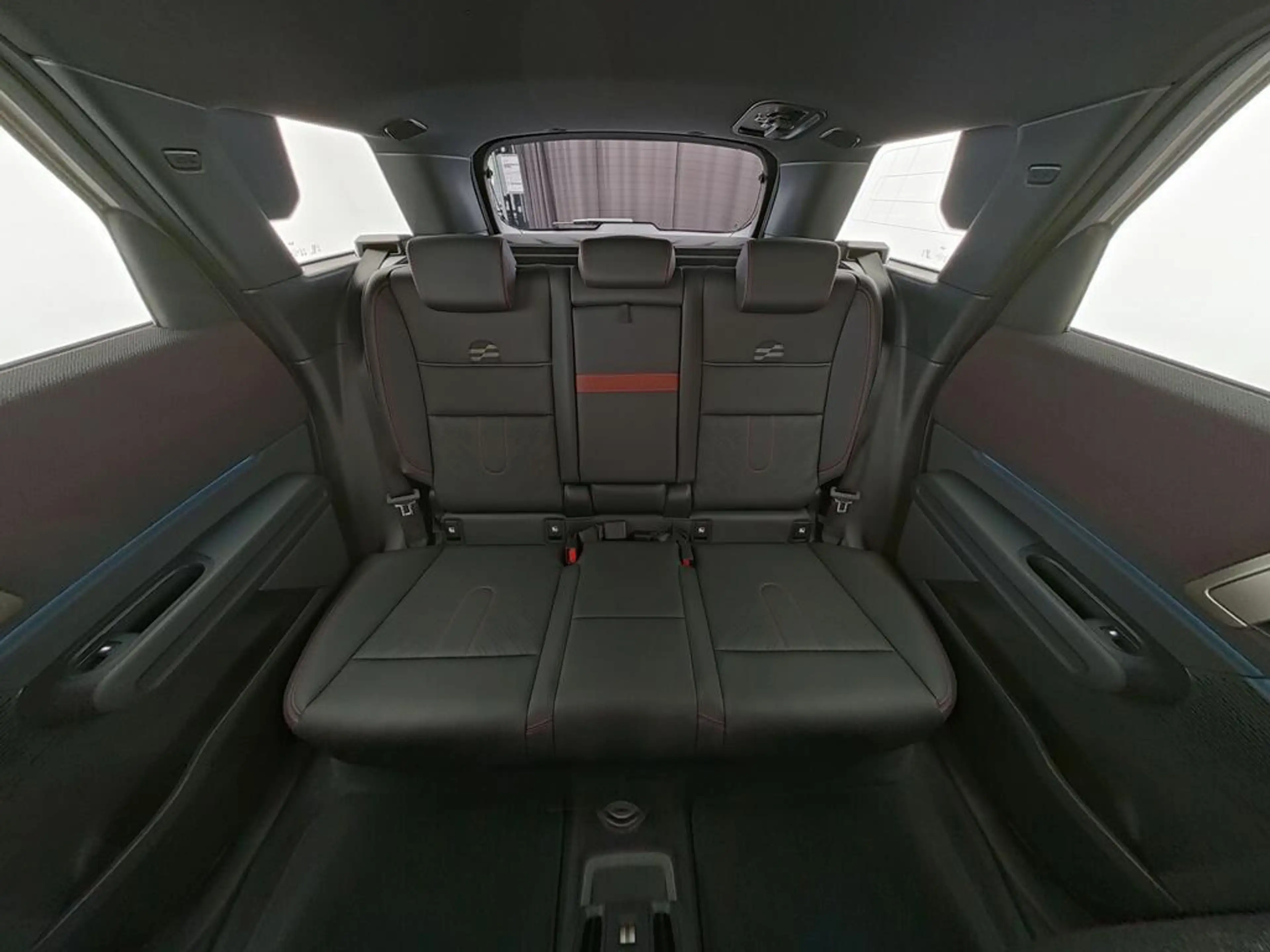 MINI John Cooper Works Countryman E L 66.5 kWh — photo 6