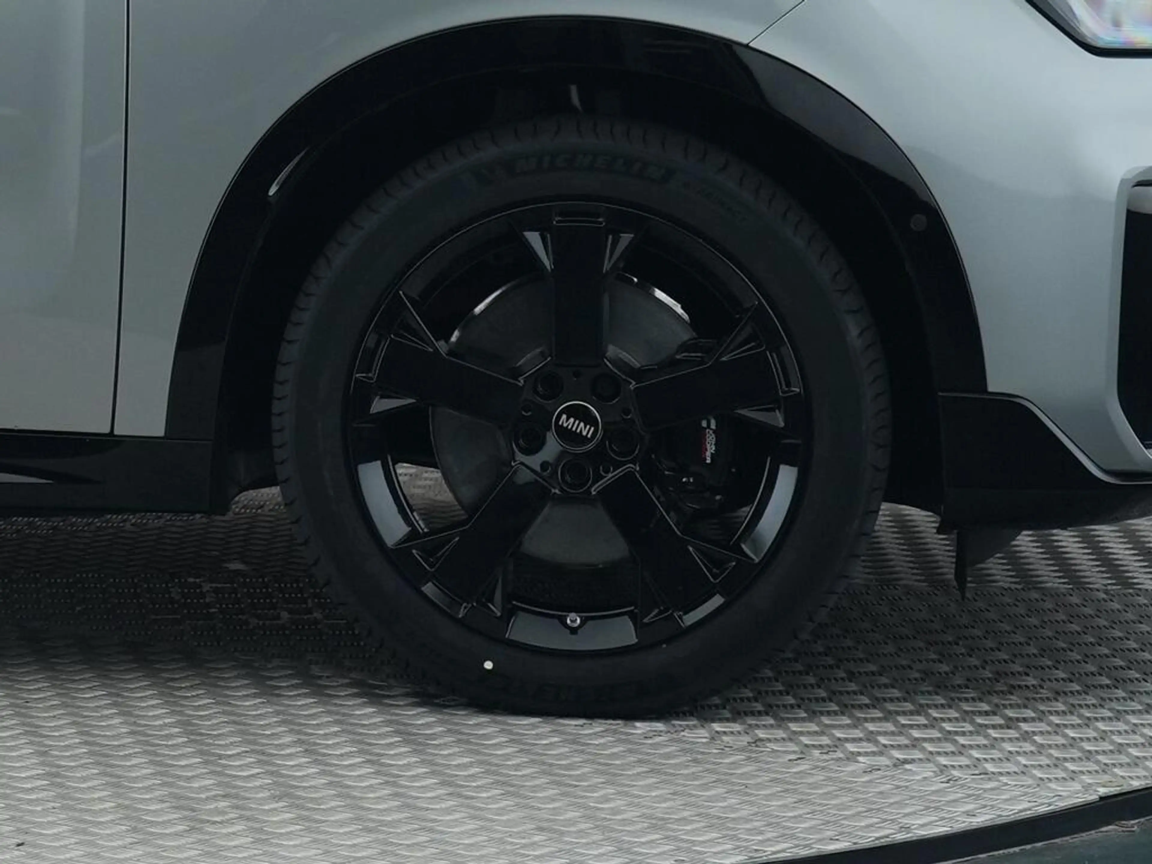 MINI John Cooper Works Countryman E L 66.5 kWh — photo 15
