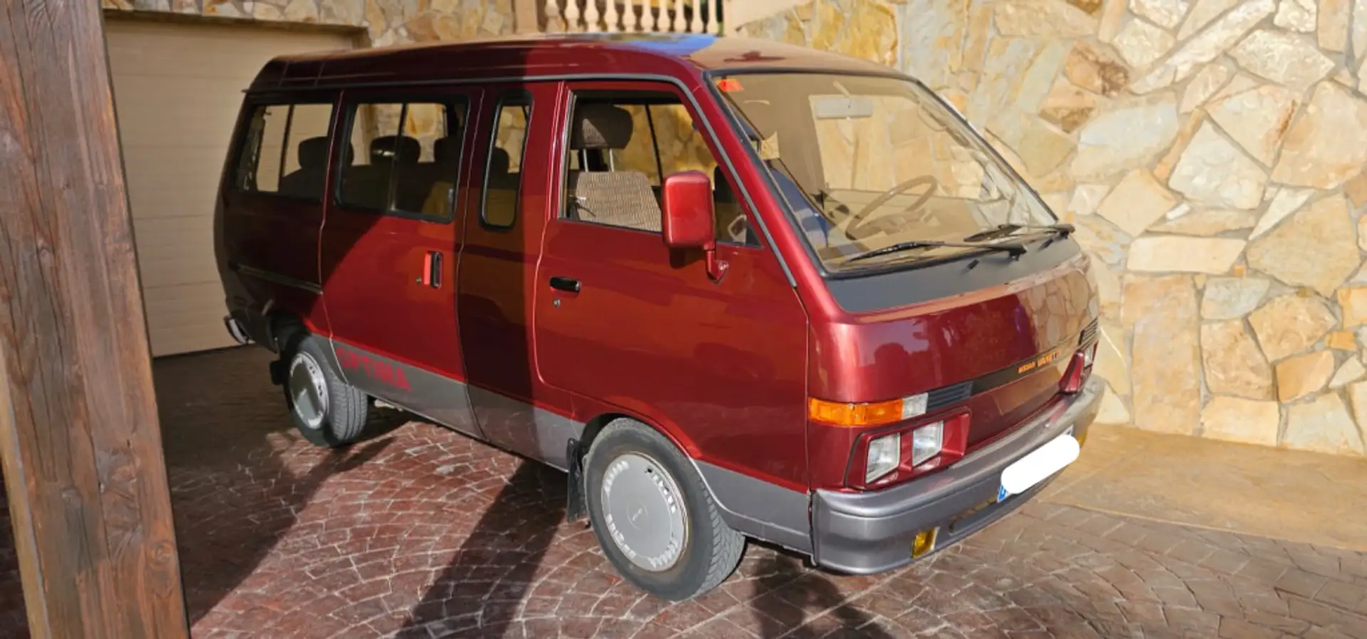 Nissan Vanette CargoCombi 5 2.3 D D.A Burdeos - 1