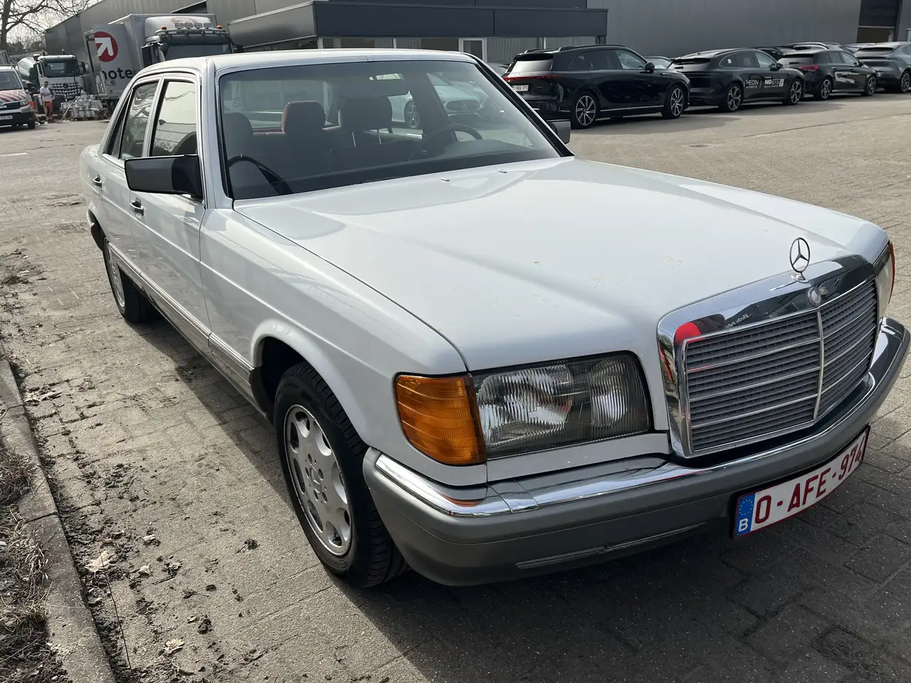 Mercedes-Benz S 300 SE, foto 1
