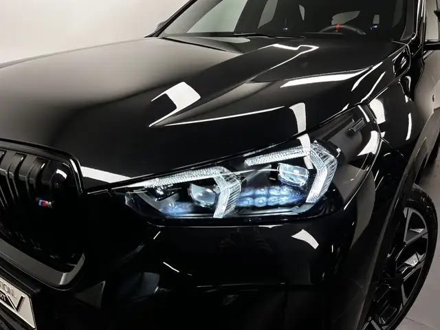 BMW X1 view 9