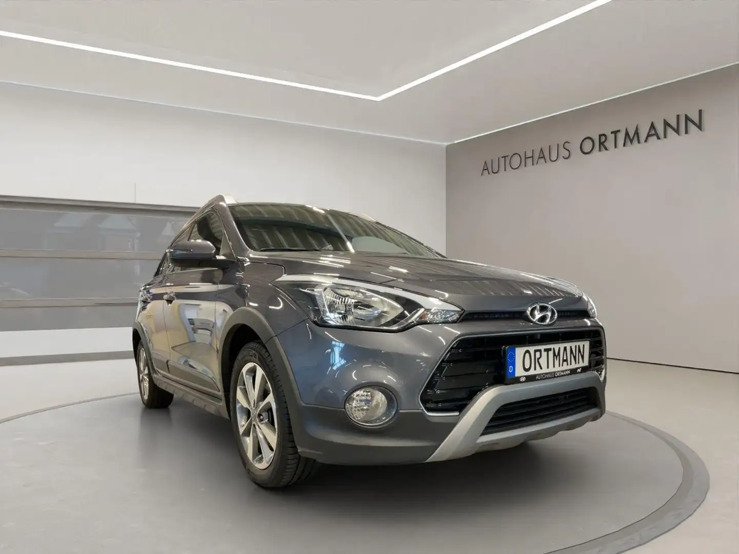 Hyundai i20 1.0 Turbo 'Trend' 2WD 5-Gang Gris - 1