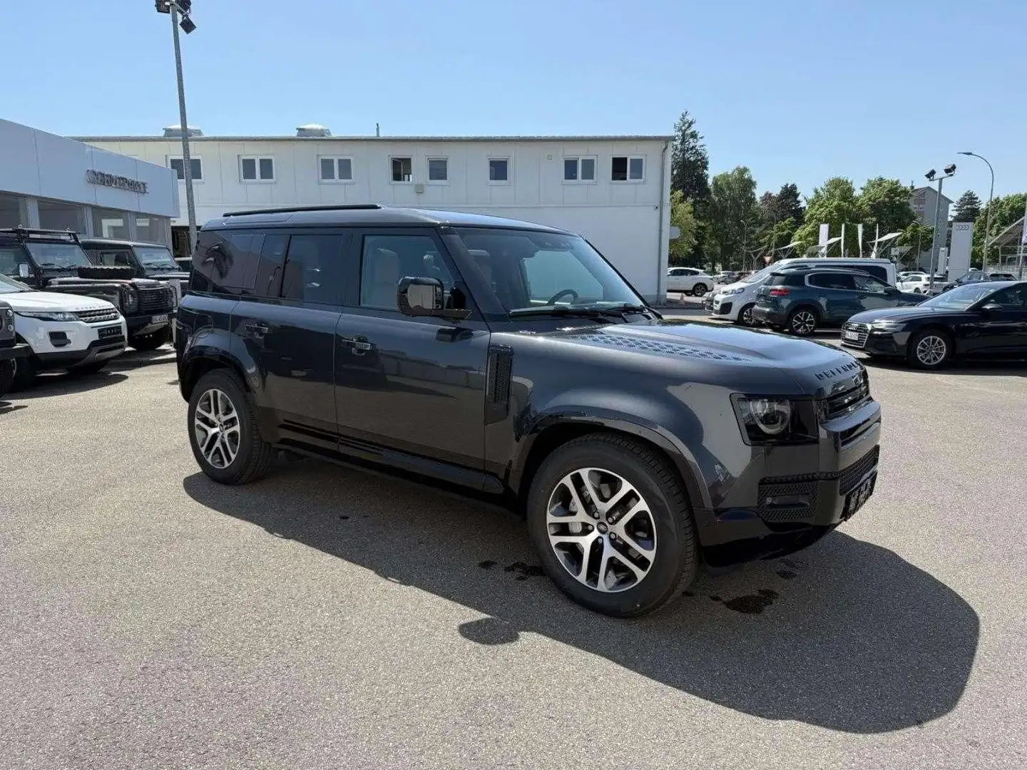Land Rover Defender 110 D300 X-Dynamic HSE 7 Sitz BLACKPACK Grau - 2