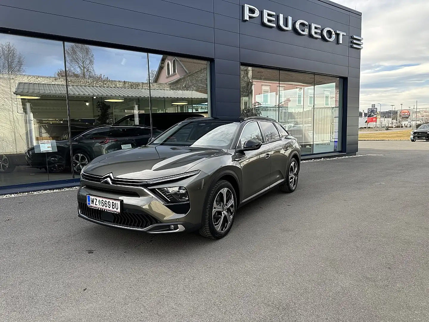 Citroen C5 X Shine Hybrid 225 e-EAT8 "inkl. Aluwinterräder" Grün - 2