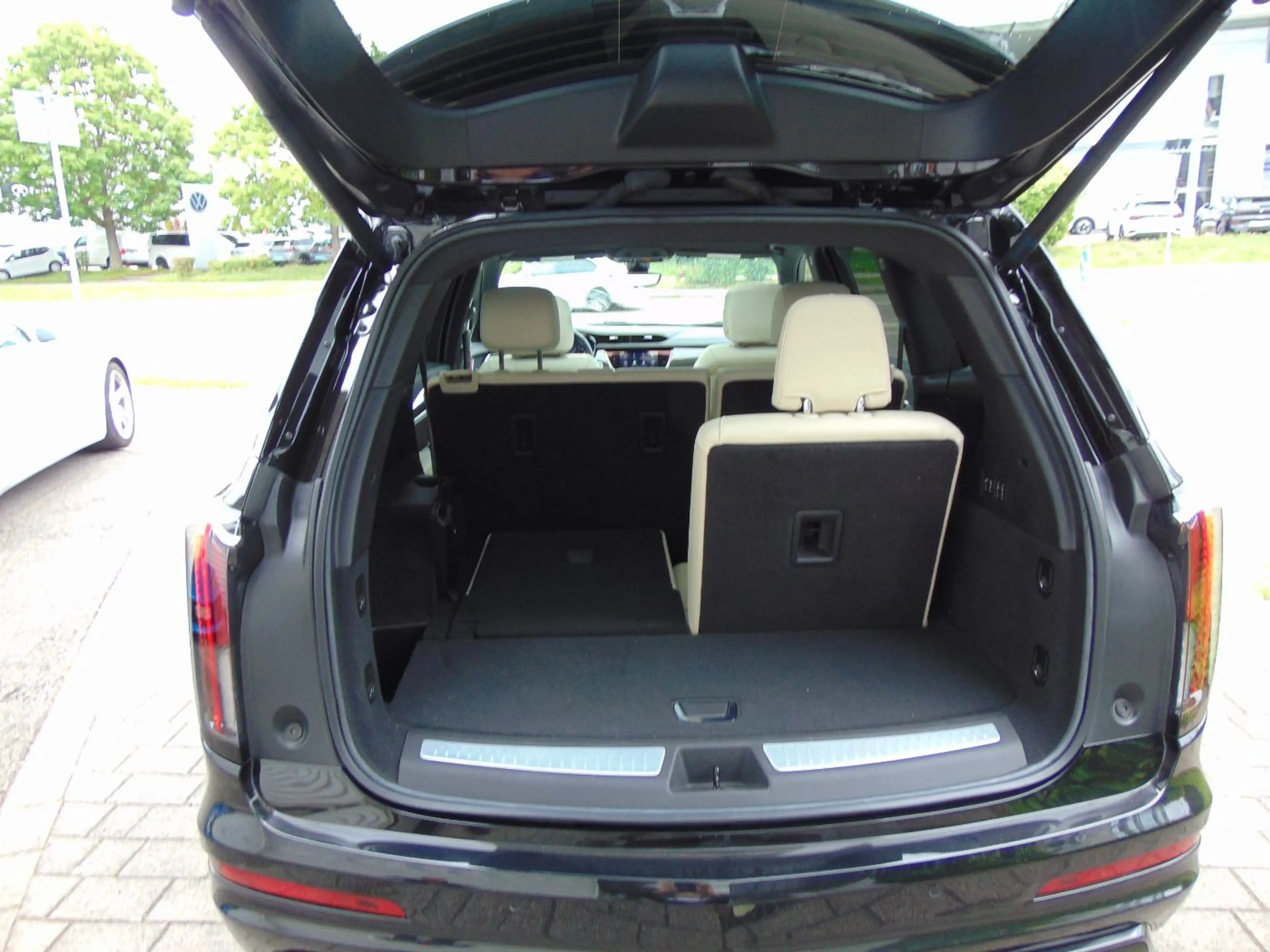 Cadillac XT6 Sport 3,6 V6 Black Edition AHK Panoramadach — photo 9
