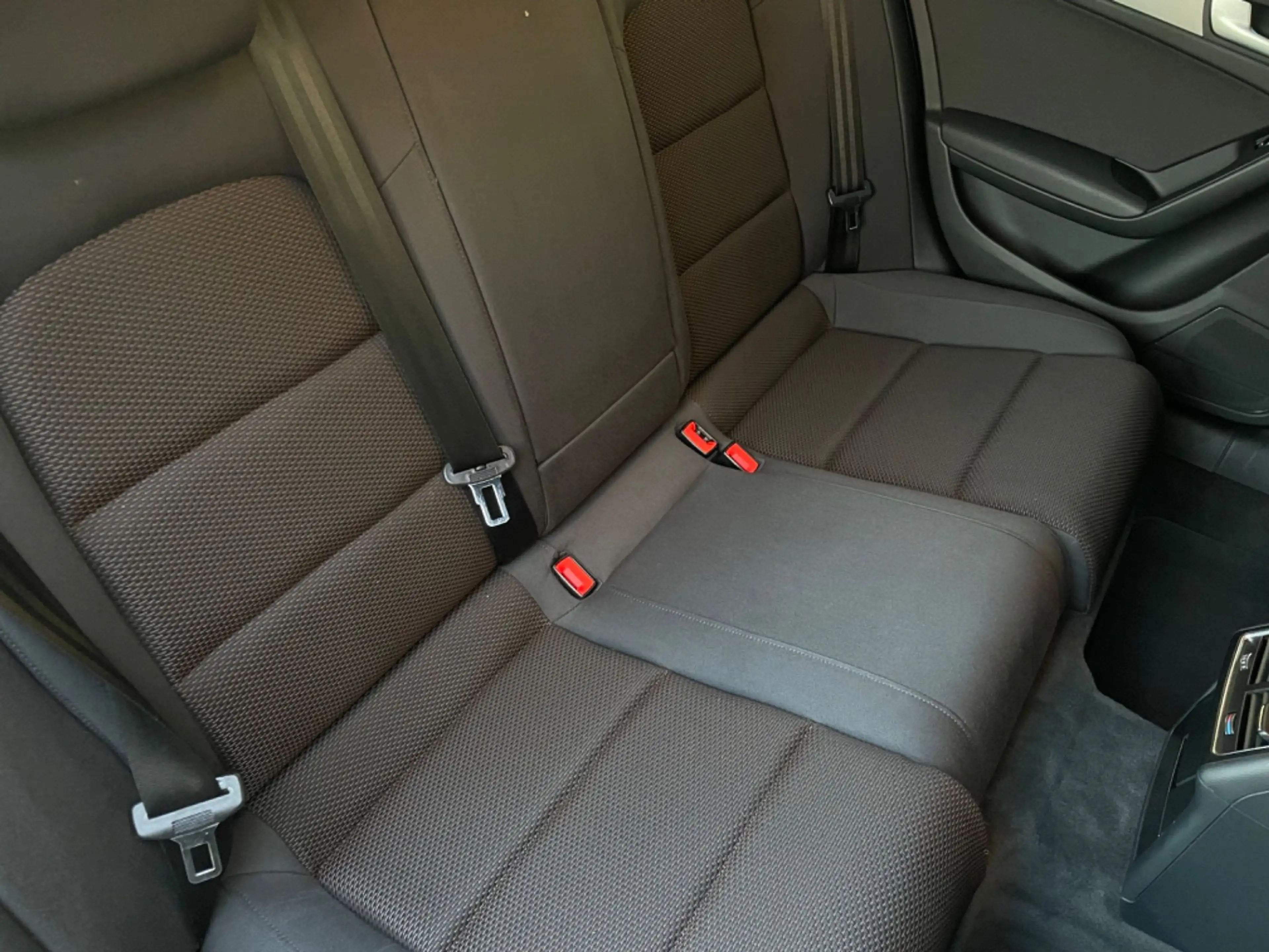 Audi A4 allroad 2,0 TDI quattro Daylight S-tronic — photo 12
