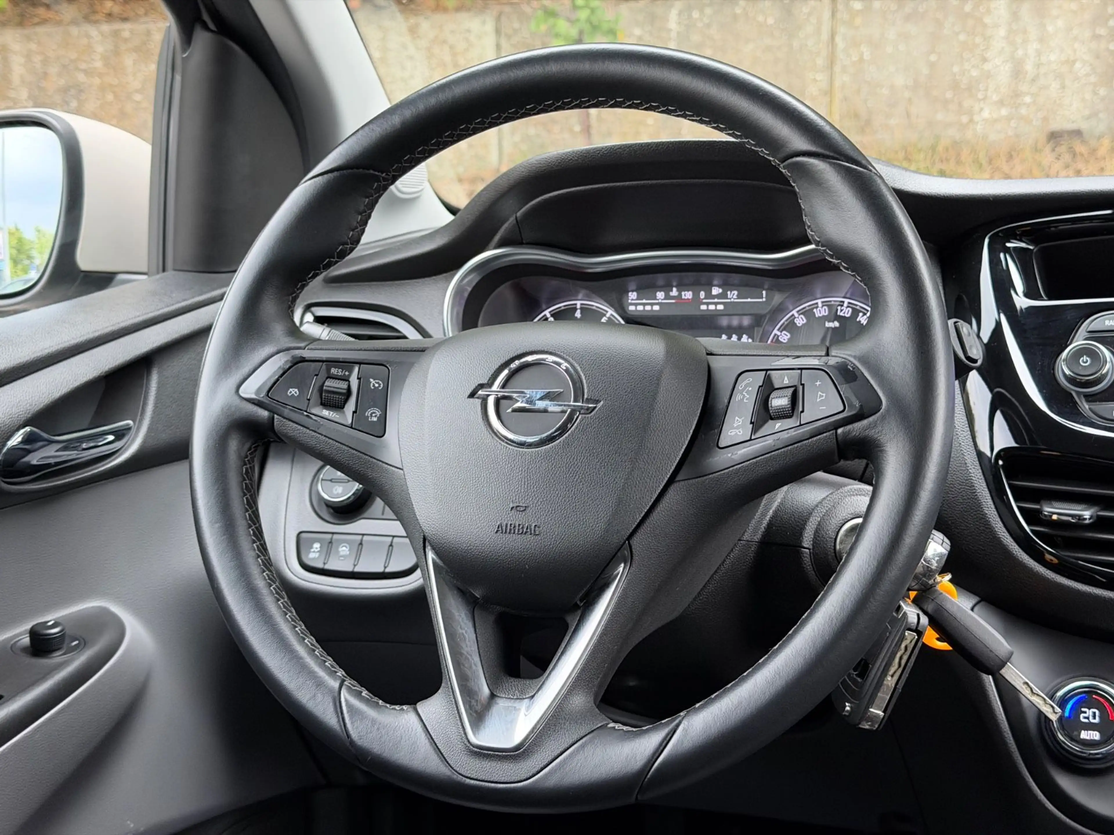 Opel Karl 1.0 Innovation/LEDER/2HAND/TÜV NEU/KLIMA — photo 12
