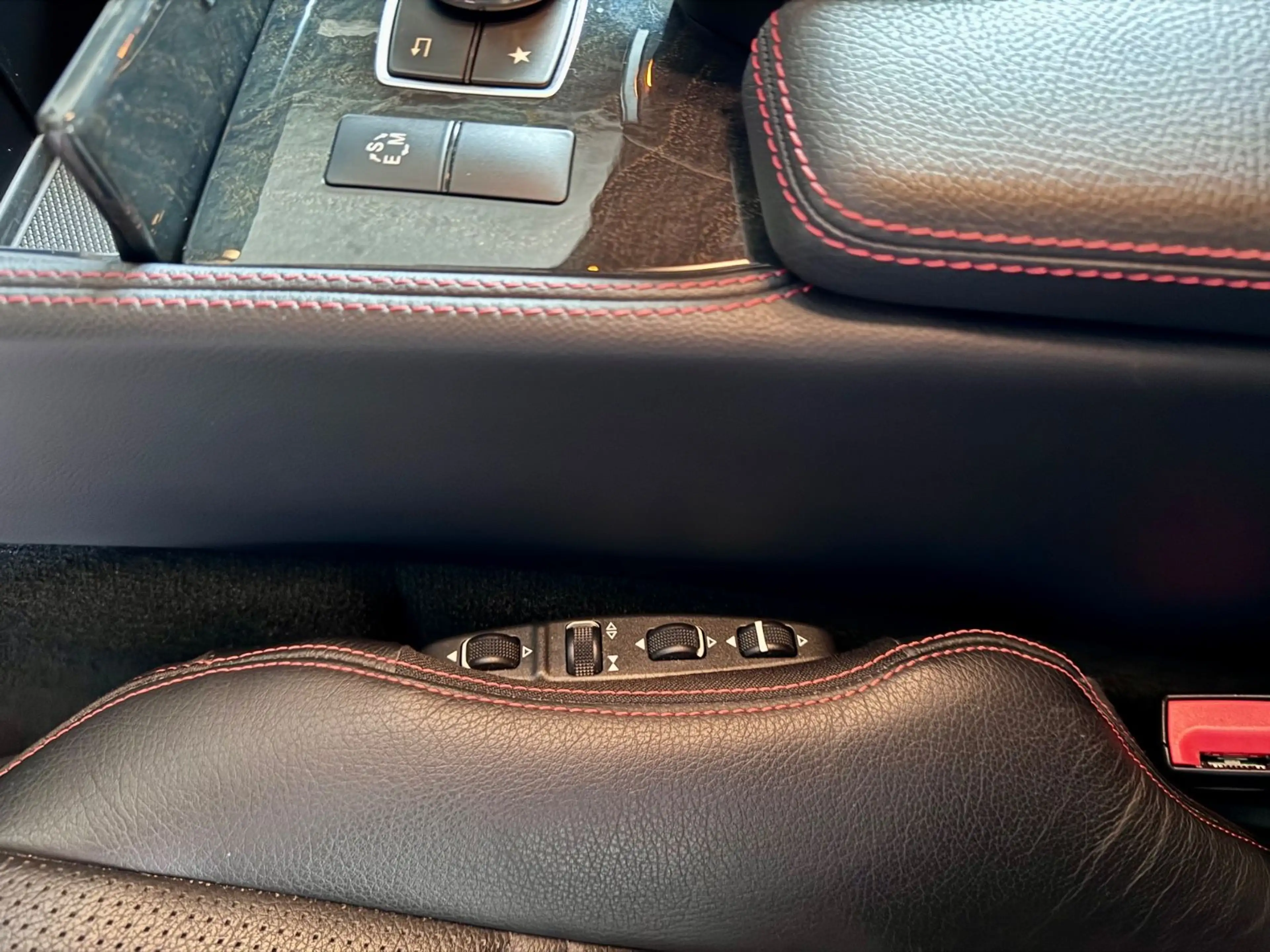Mercedes-Benz CLS 350 BT 3x AMG Paket+ 4 Matic Kamera Memory — photo 14