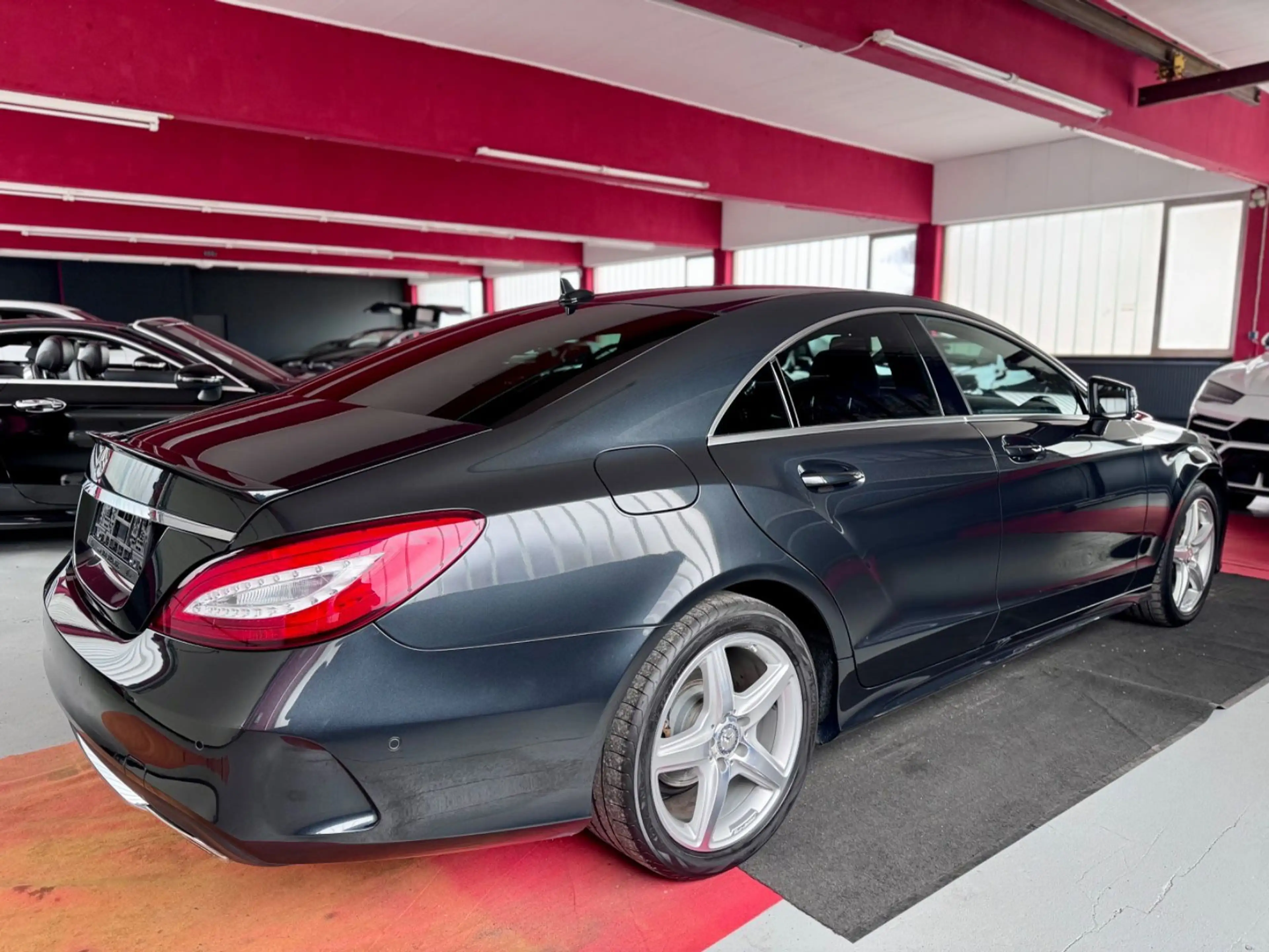 Mercedes-Benz CLS 350 BT 3x AMG Paket+ 4 Matic Kamera Memory — photo 6