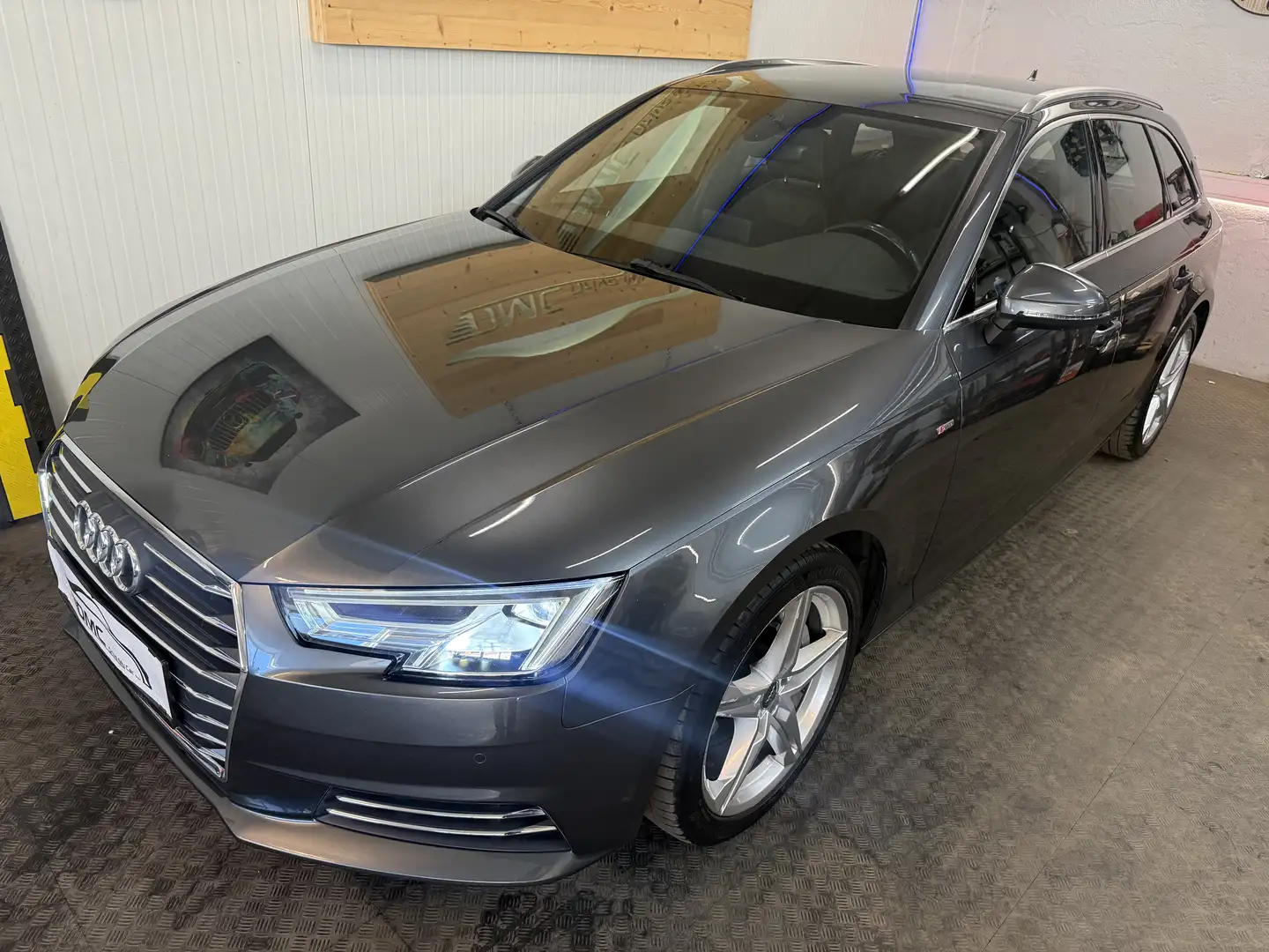 Audi A4 A4 Avant 2,0 TDI quattro Sport S-tronic Sport Grau - 2