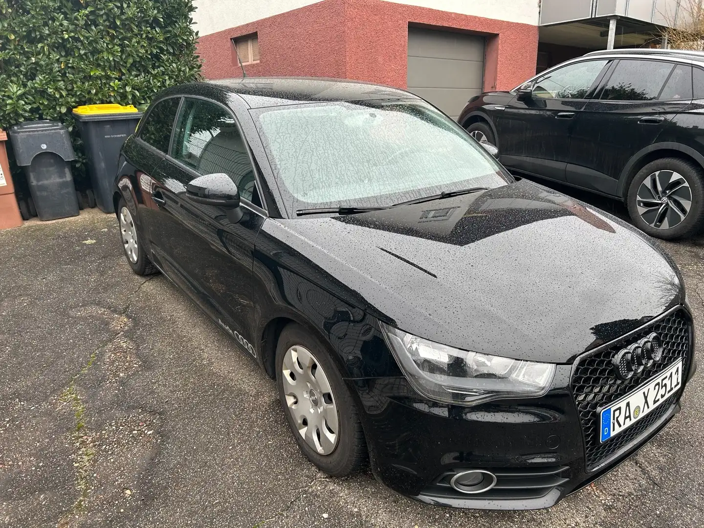 Audi A1 A1 1.6 TDI Attraction Fekete - 2