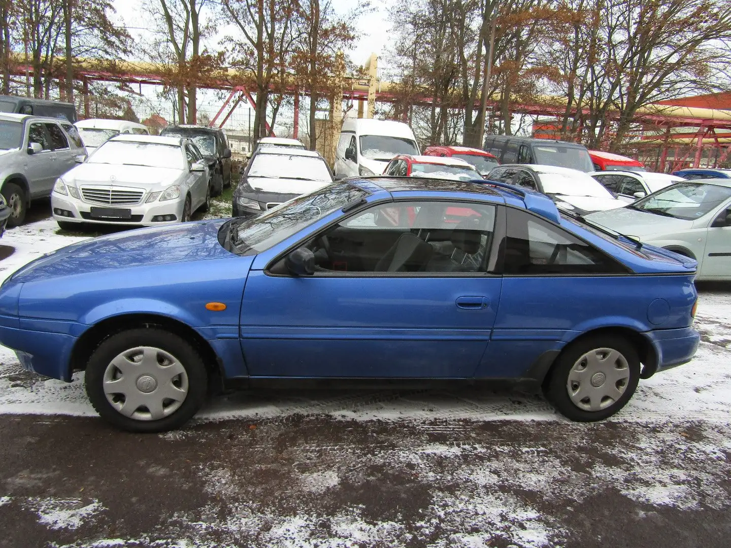 Nissan 100 NX Blau - 1