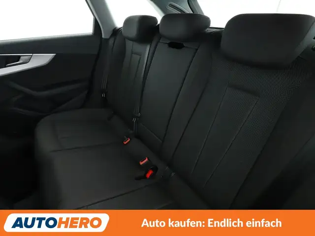 Audi A4 view 13